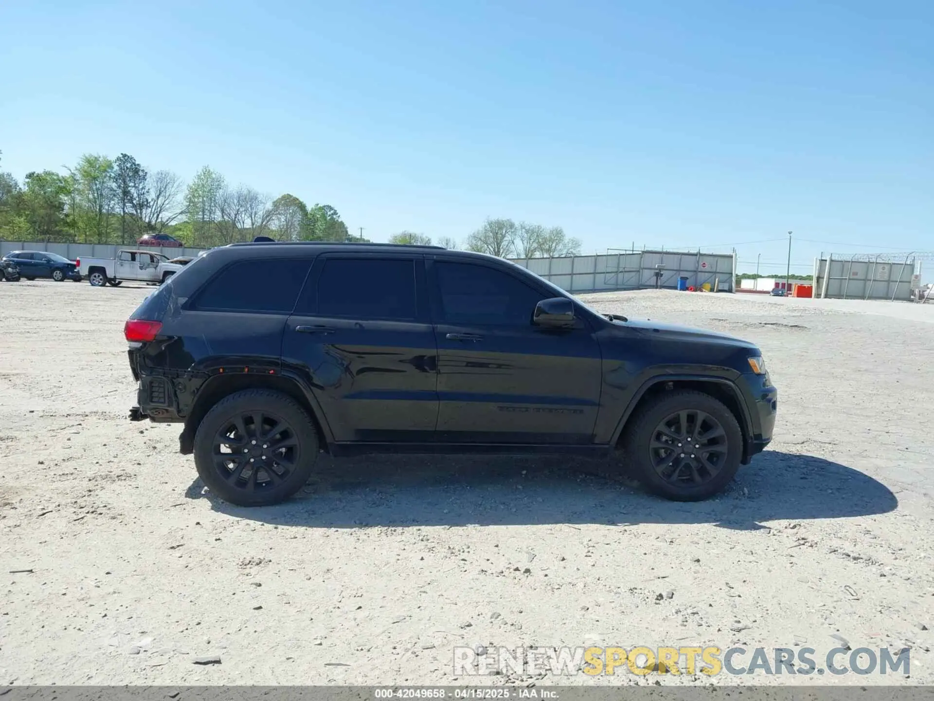 14 Photograph of a damaged car 1C4RJEAG4LC364583 JEEP GRAND CHEROKEE 2020