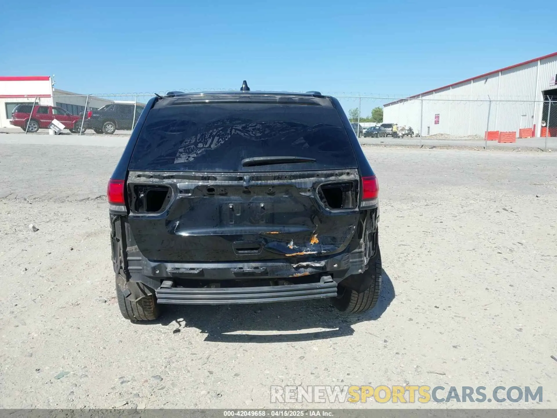 6 Photograph of a damaged car 1C4RJEAG4LC364583 JEEP GRAND CHEROKEE 2020