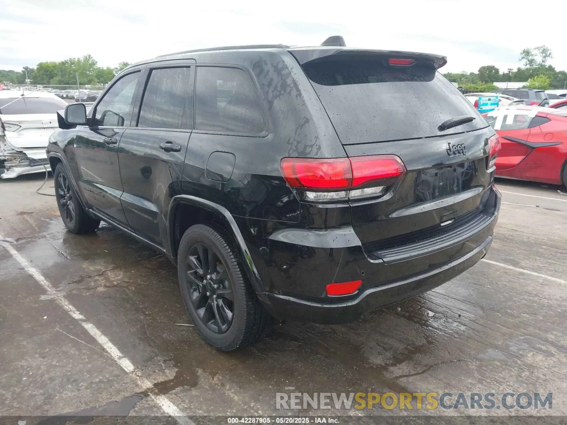3 Photograph of a damaged car 1C4RJEAG4LC439542 JEEP GRAND CHEROKEE 2020