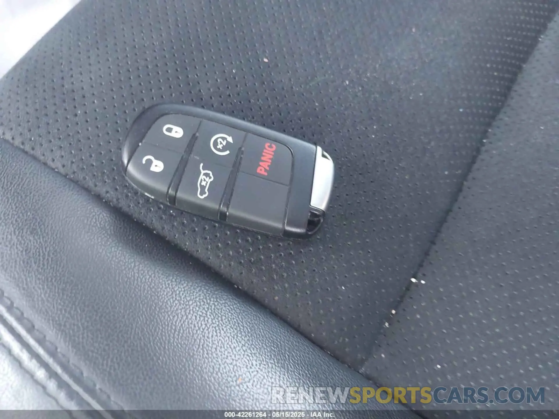 11 Photograph of a damaged car 1C4RJEAG6LC118408 JEEP GRAND CHEROKEE 2020