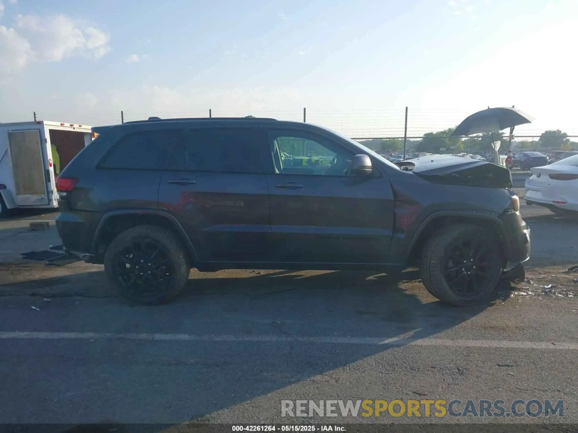 13 Photograph of a damaged car 1C4RJEAG6LC118408 JEEP GRAND CHEROKEE 2020