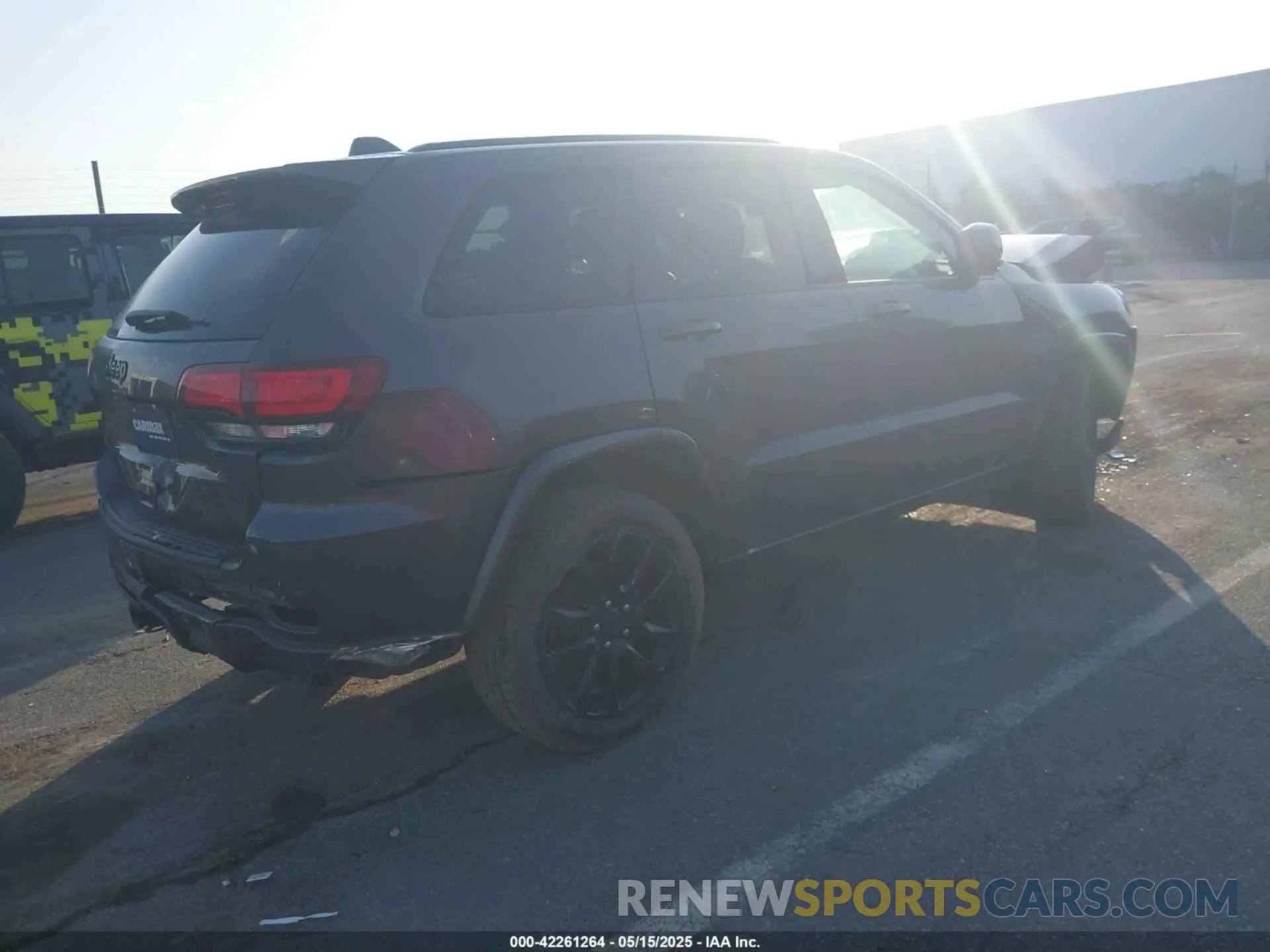 4 Photograph of a damaged car 1C4RJEAG6LC118408 JEEP GRAND CHEROKEE 2020