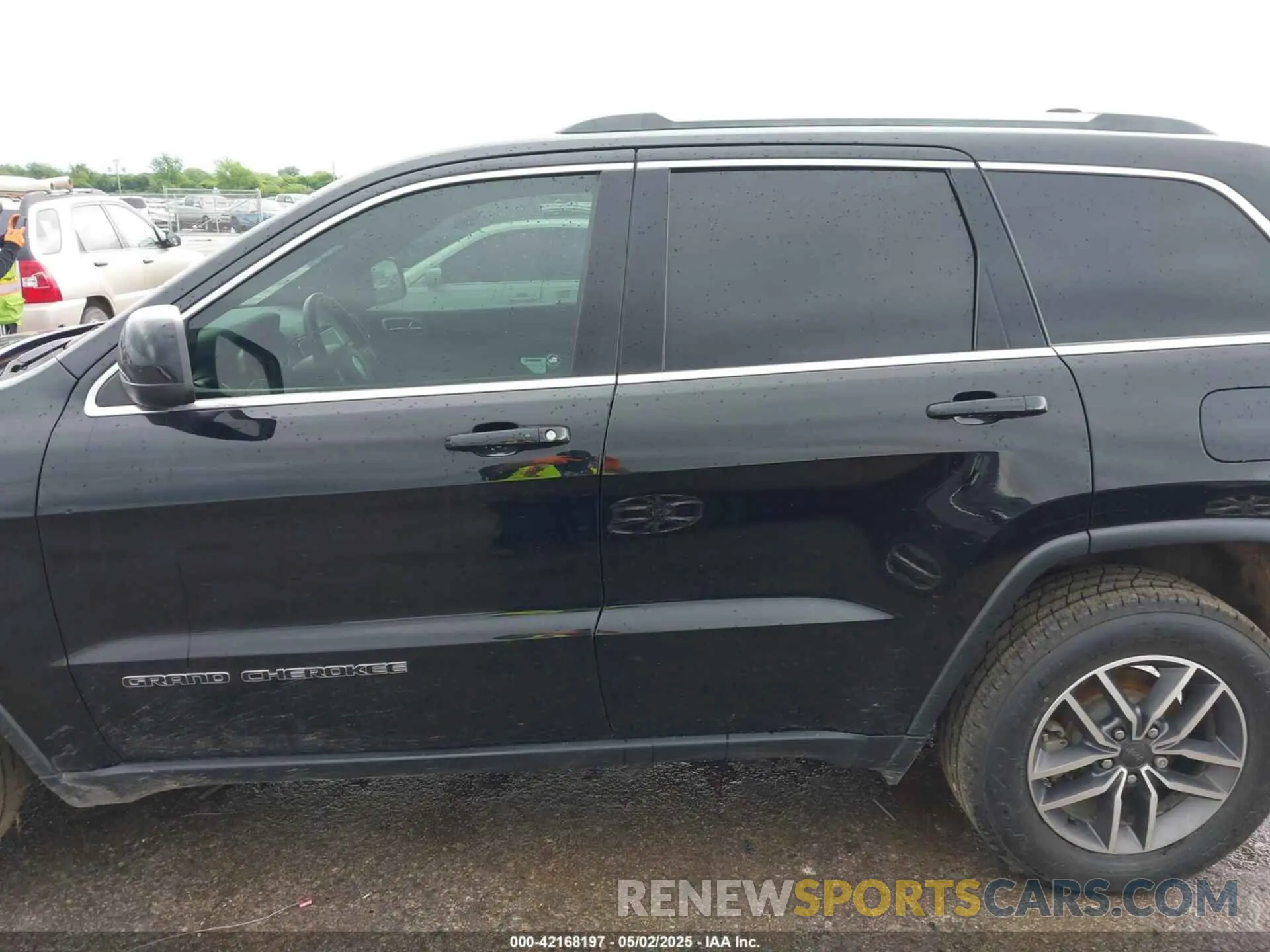14 Photograph of a damaged car 1C4RJEAG6LC429367 JEEP GRAND CHEROKEE 2020