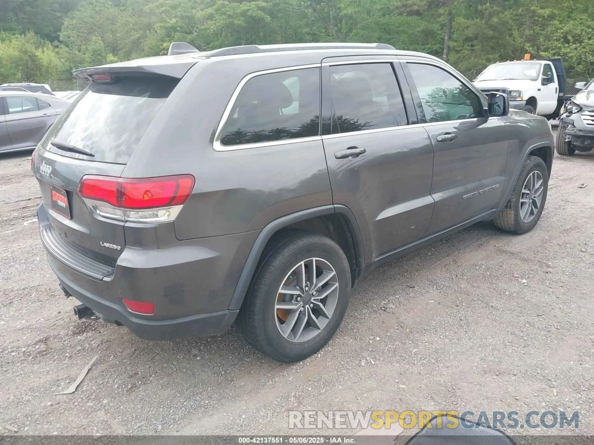 4 Photograph of a damaged car 1C4RJEAG7LC119017 JEEP GRAND CHEROKEE 2020