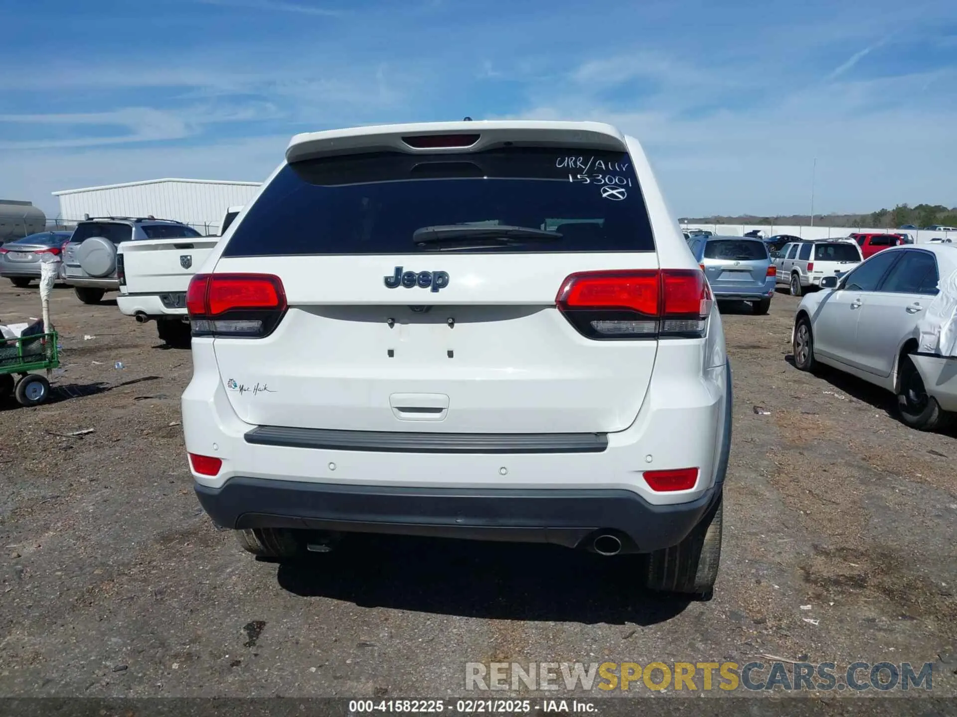 16 Photograph of a damaged car 1C4RJEAG8LC153001 JEEP GRAND CHEROKEE 2020