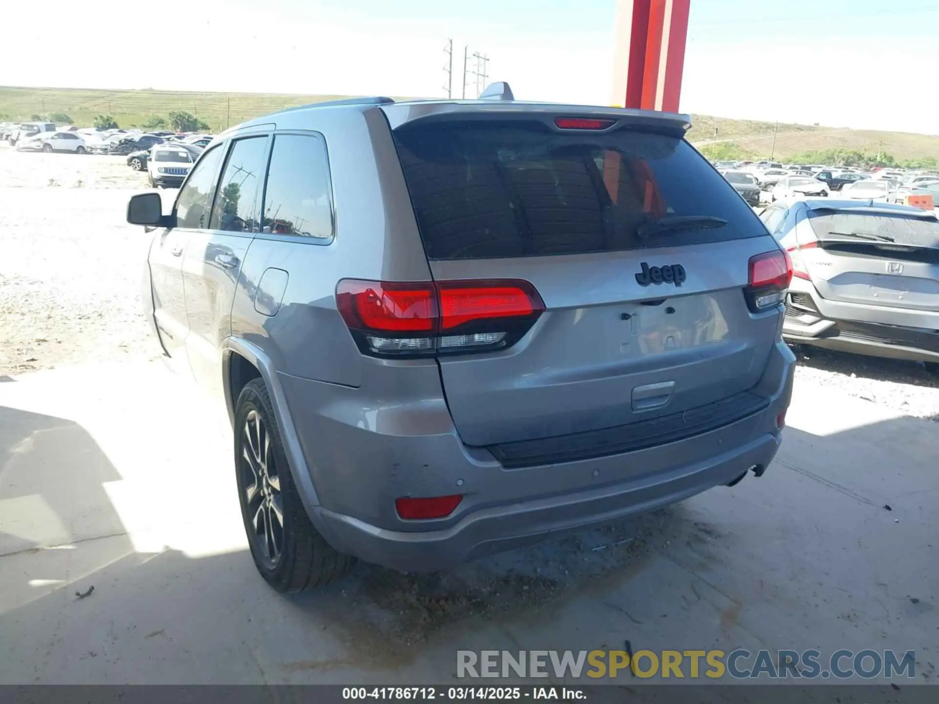 3 Photograph of a damaged car 1C4RJEAG8LC203377 JEEP GRAND CHEROKEE 2020