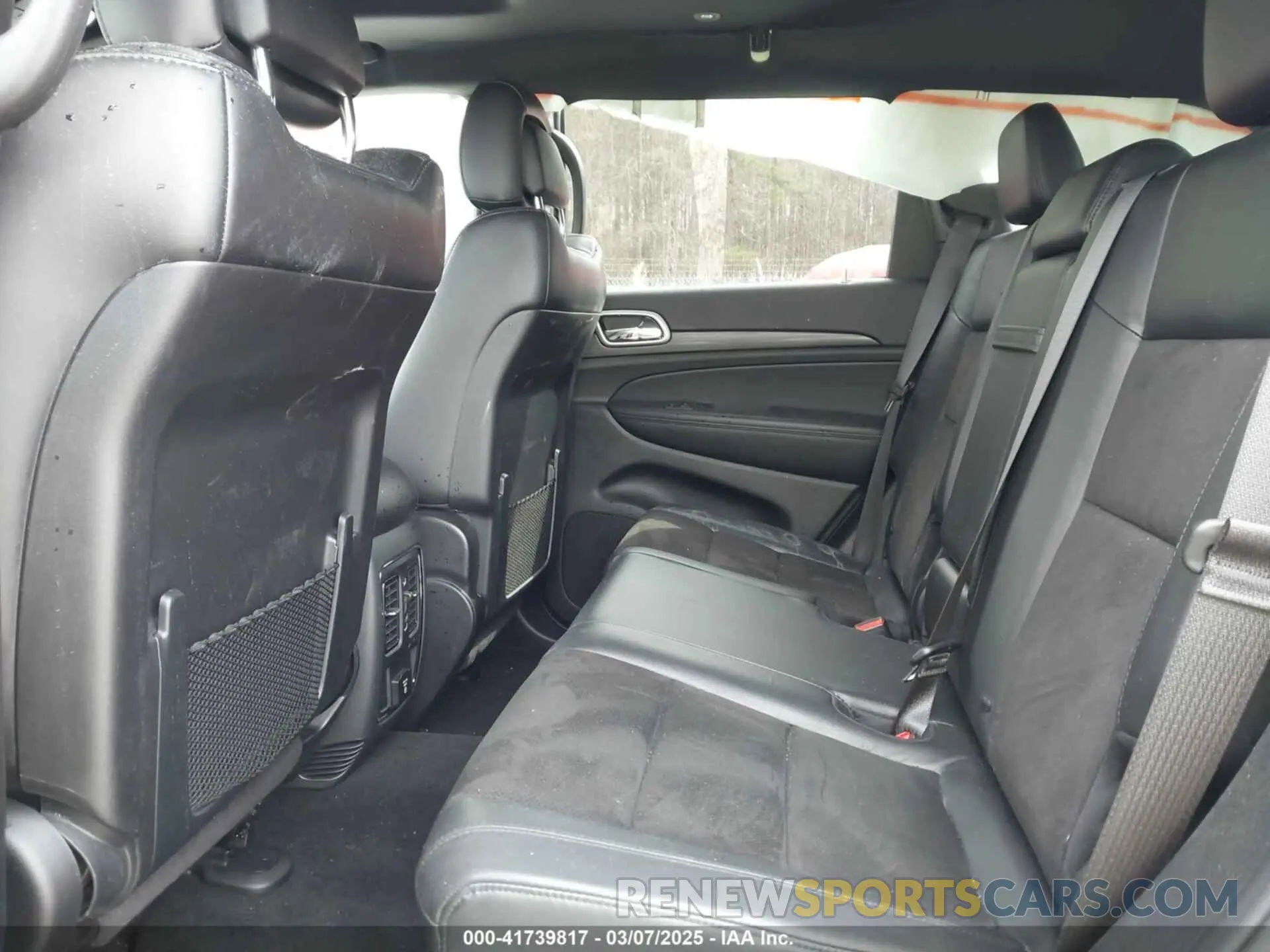 8 Photograph of a damaged car 1C4RJEAG8LC244544 JEEP GRAND CHEROKEE 2020