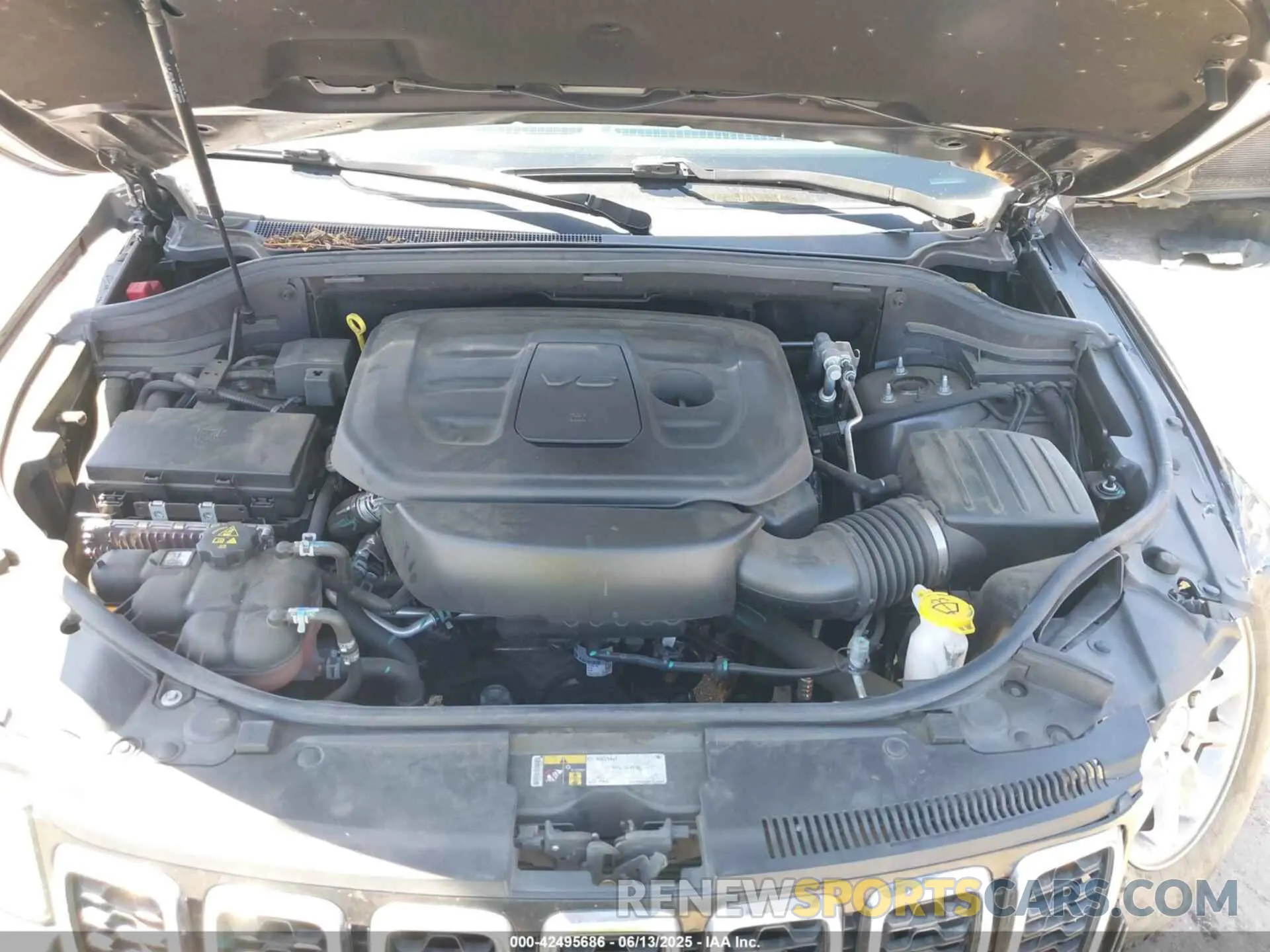 10 Photograph of a damaged car 1C4RJEAG8LC373481 JEEP GRAND CHEROKEE 2020