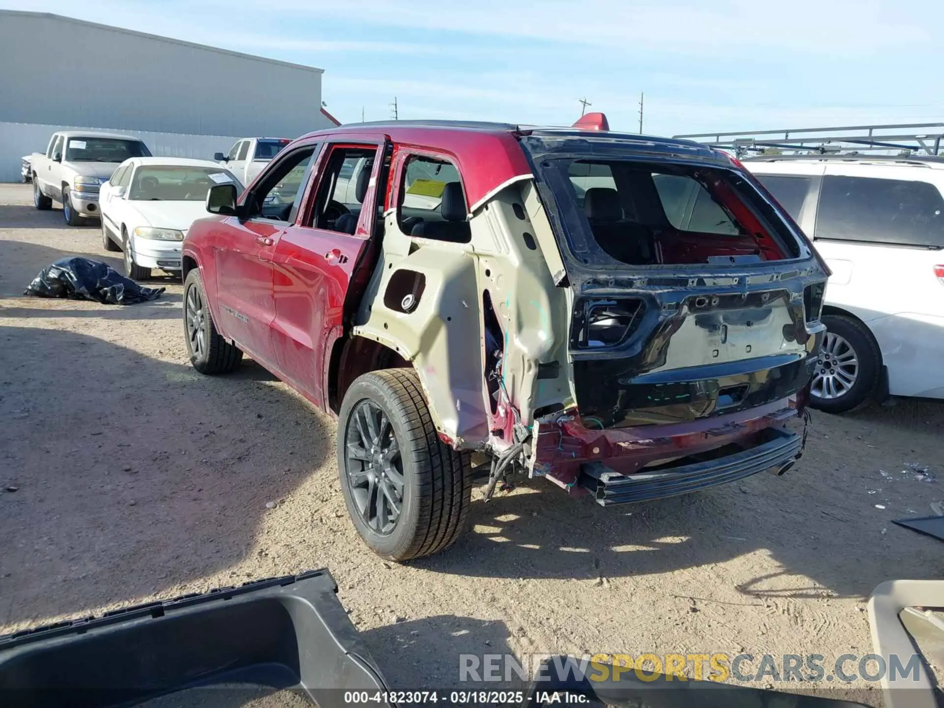 3 Photograph of a damaged car 1C4RJEAG9LC329215 JEEP GRAND CHEROKEE 2020