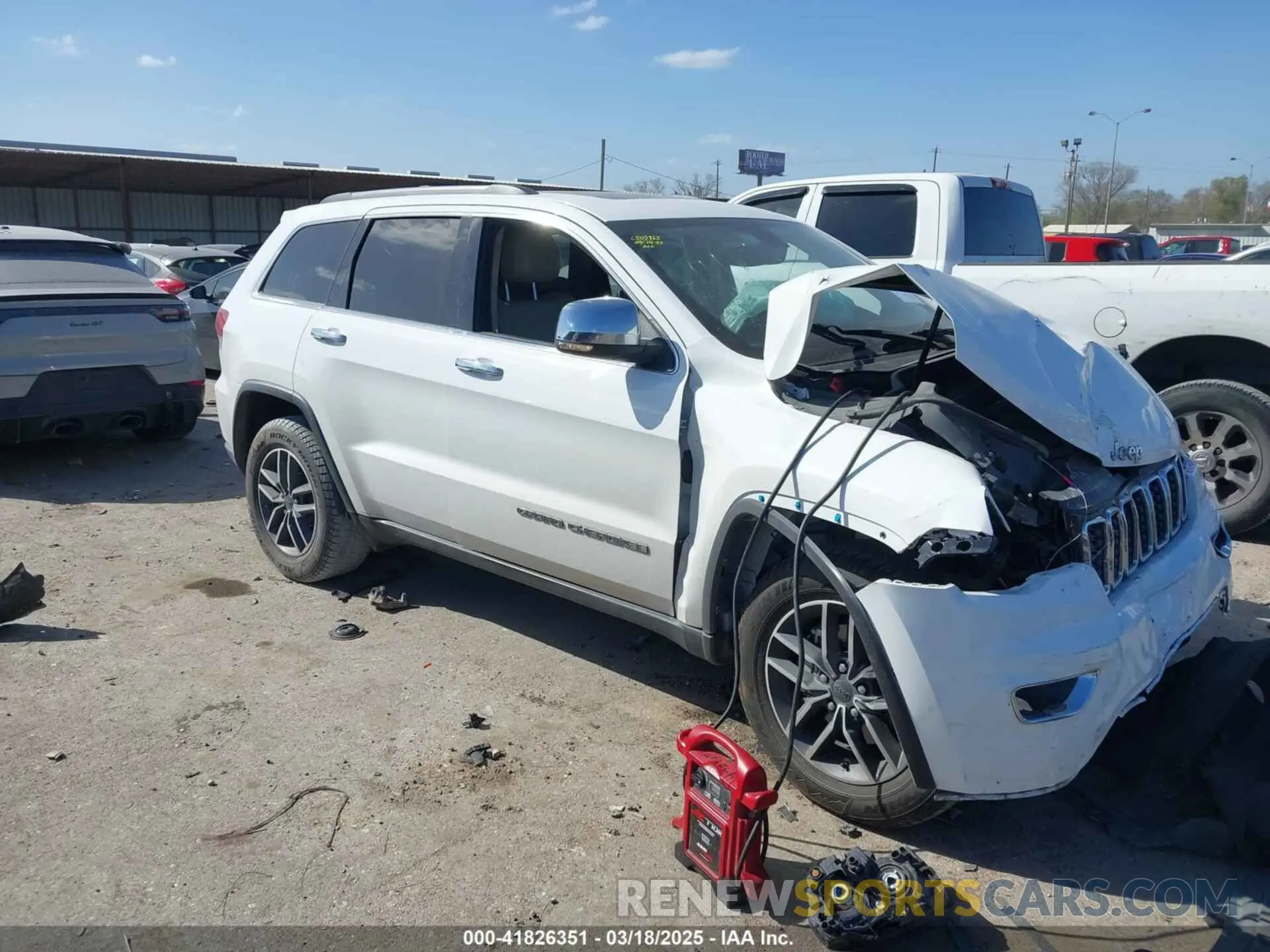 1 Photograph of a damaged car 1C4RJEBG0LC252068 JEEP GRAND CHEROKEE 2020
