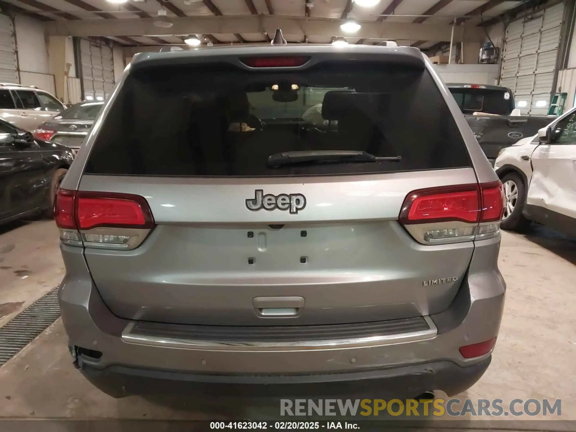 16 Photograph of a damaged car 1C4RJEBG1LC265430 JEEP GRAND CHEROKEE 2020