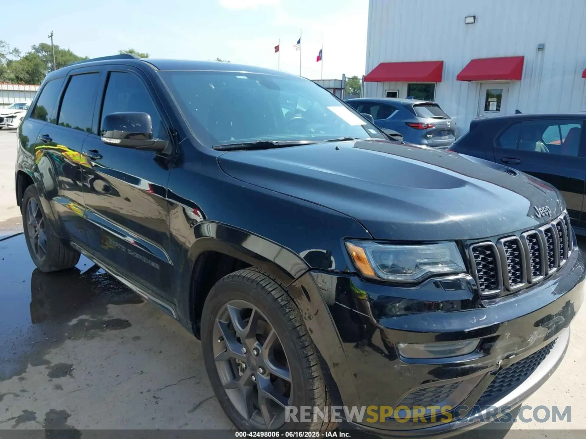 1 Photograph of a damaged car 1C4RJEBG1LC328977 JEEP GRAND CHEROKEE 2020