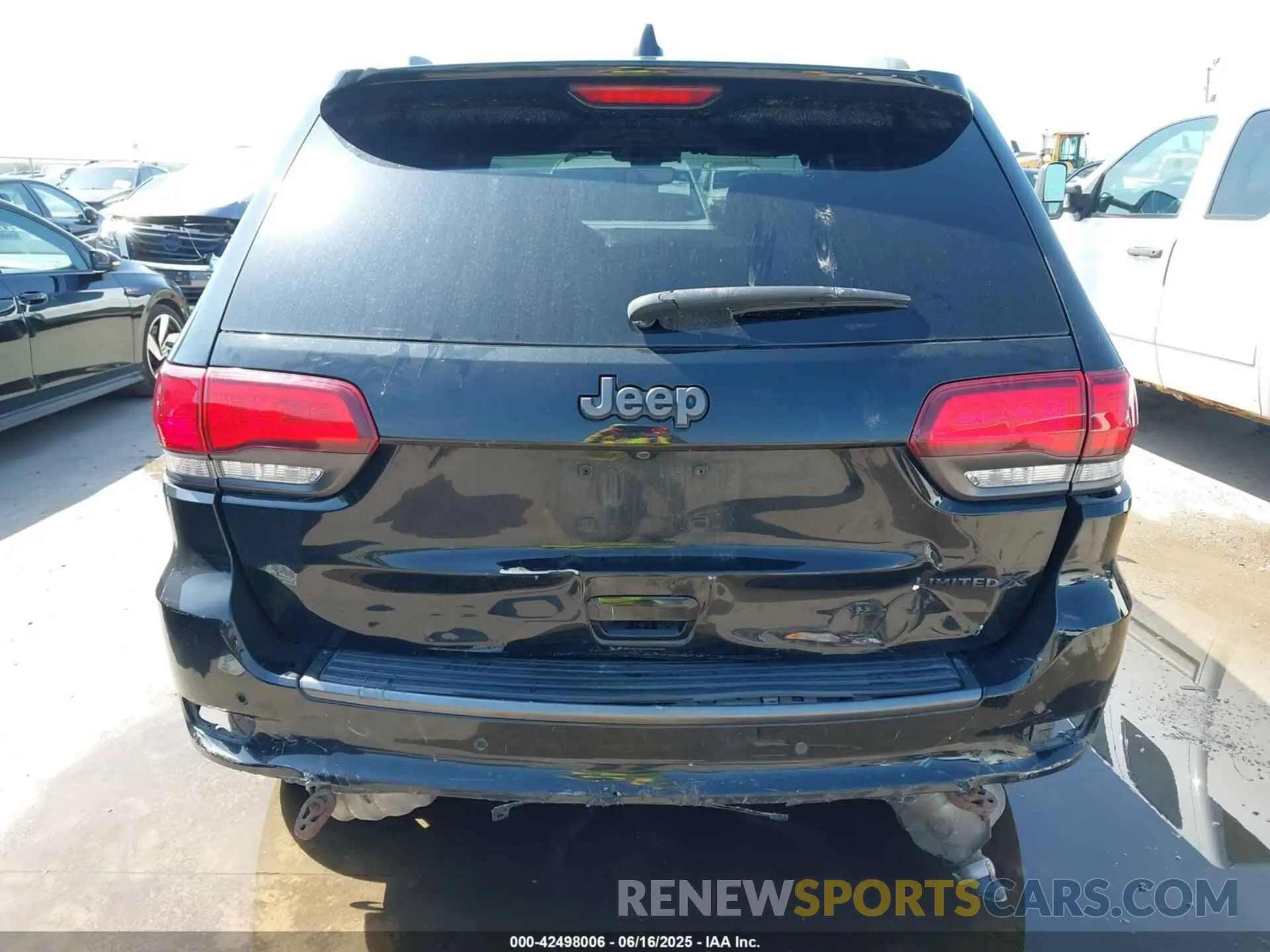 15 Photograph of a damaged car 1C4RJEBG1LC328977 JEEP GRAND CHEROKEE 2020