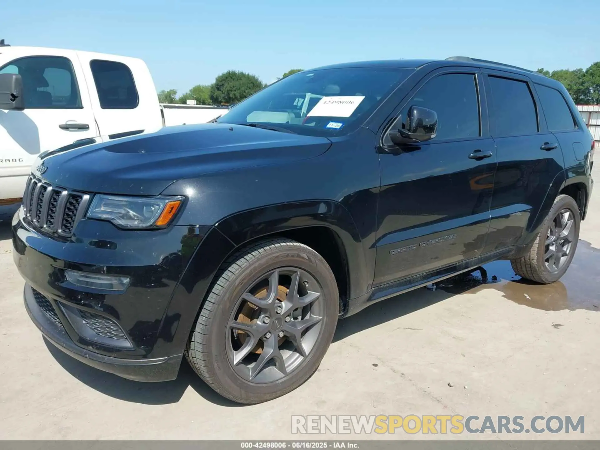 2 Photograph of a damaged car 1C4RJEBG1LC328977 JEEP GRAND CHEROKEE 2020