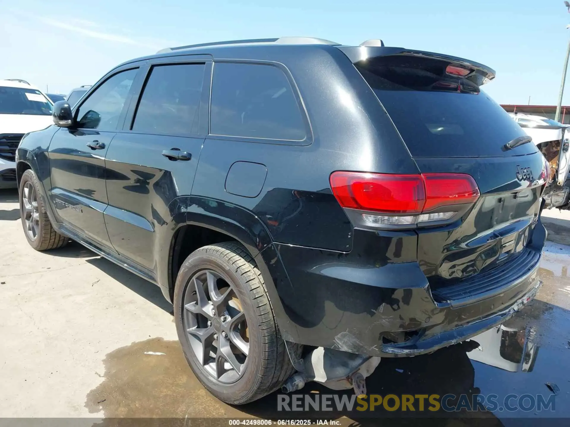 3 Photograph of a damaged car 1C4RJEBG1LC328977 JEEP GRAND CHEROKEE 2020