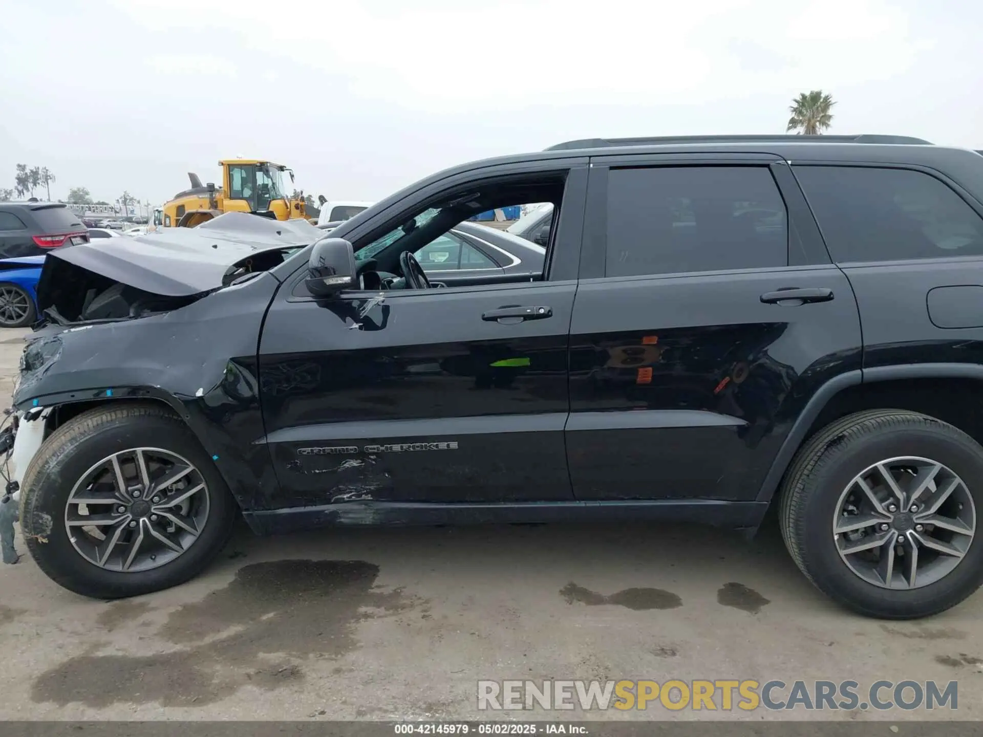 14 Photograph of a damaged car 1C4RJEBG2LC181634 JEEP GRAND CHEROKEE 2020