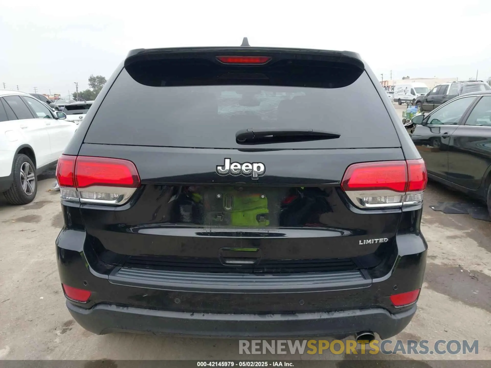 16 Photograph of a damaged car 1C4RJEBG2LC181634 JEEP GRAND CHEROKEE 2020