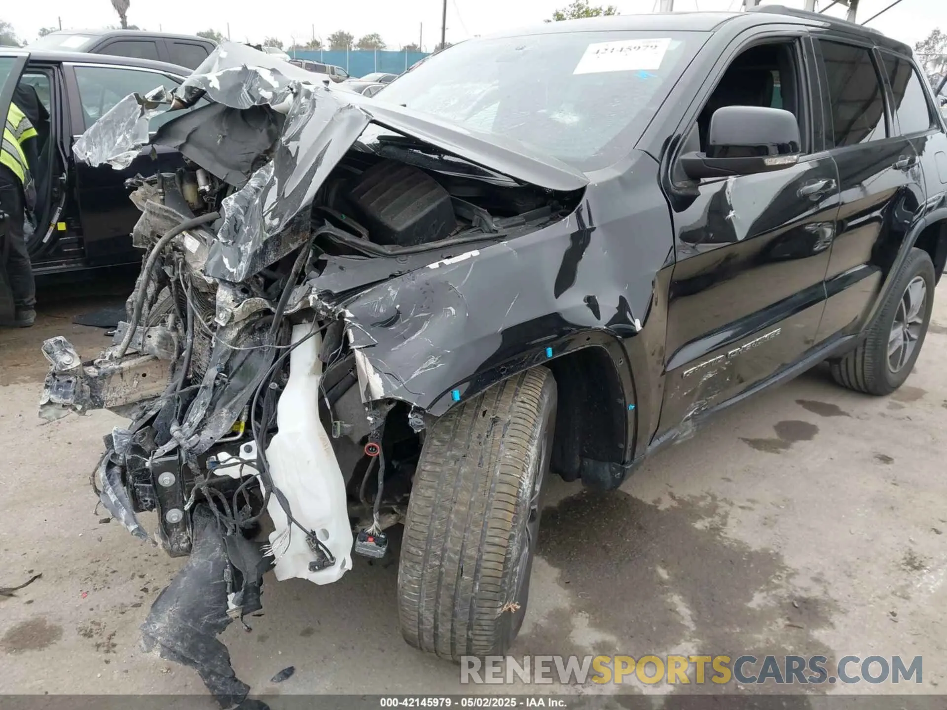 19 Photograph of a damaged car 1C4RJEBG2LC181634 JEEP GRAND CHEROKEE 2020