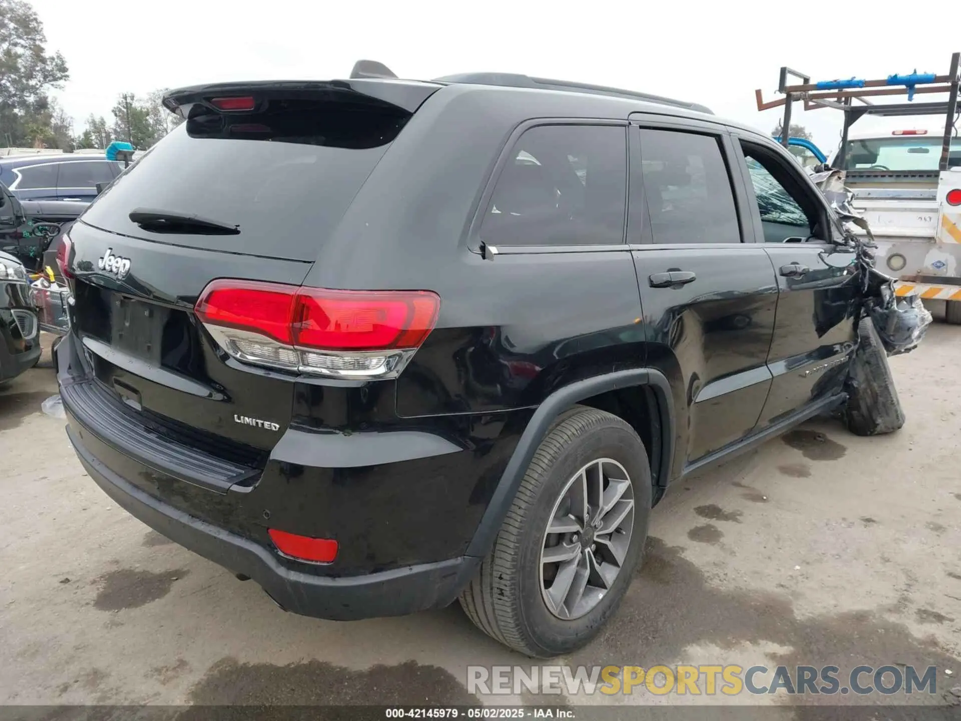 4 Photograph of a damaged car 1C4RJEBG2LC181634 JEEP GRAND CHEROKEE 2020