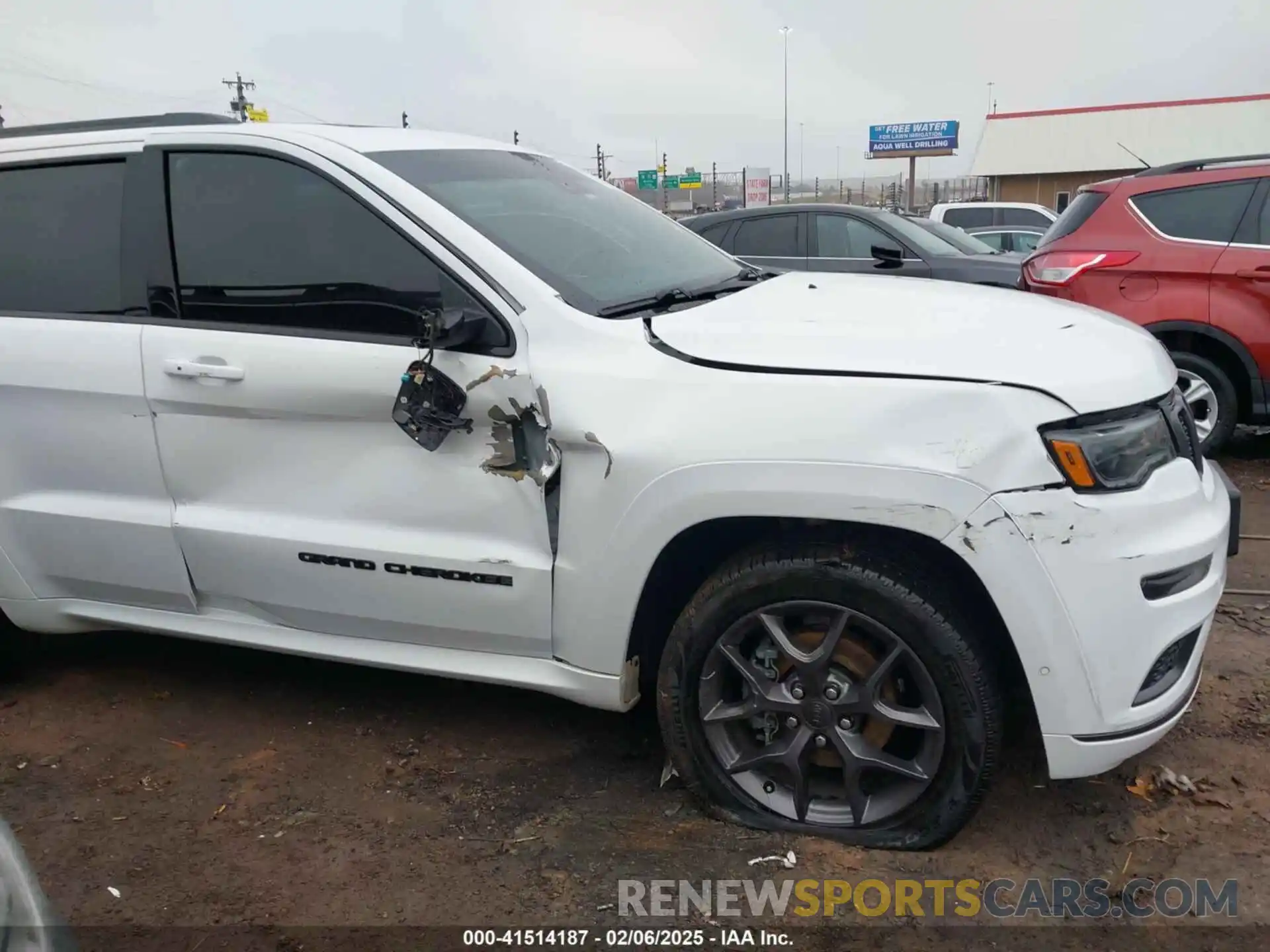 6 Photograph of a damaged car 1C4RJEBG2LC391358 JEEP GRAND CHEROKEE 2020