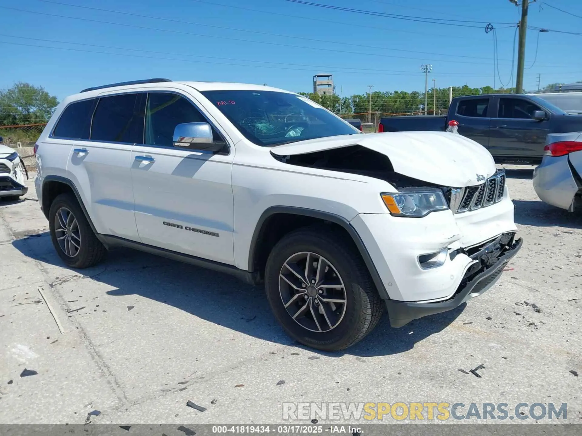 1 Photograph of a damaged car 1C4RJEBG2LC391778 JEEP GRAND CHEROKEE 2020