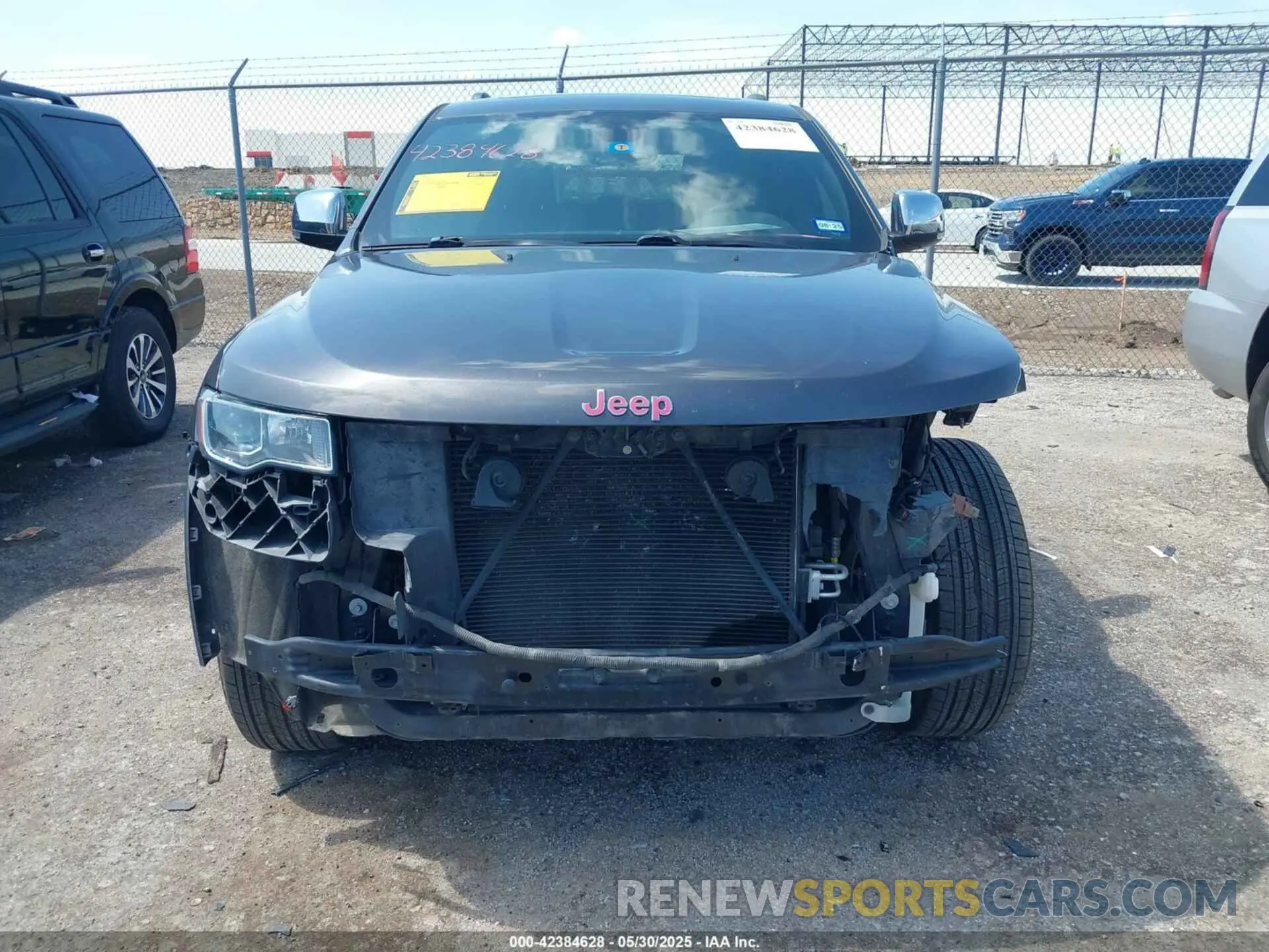 12 Photograph of a damaged car 1C4RJEBG2LC428747 JEEP GRAND CHEROKEE 2020