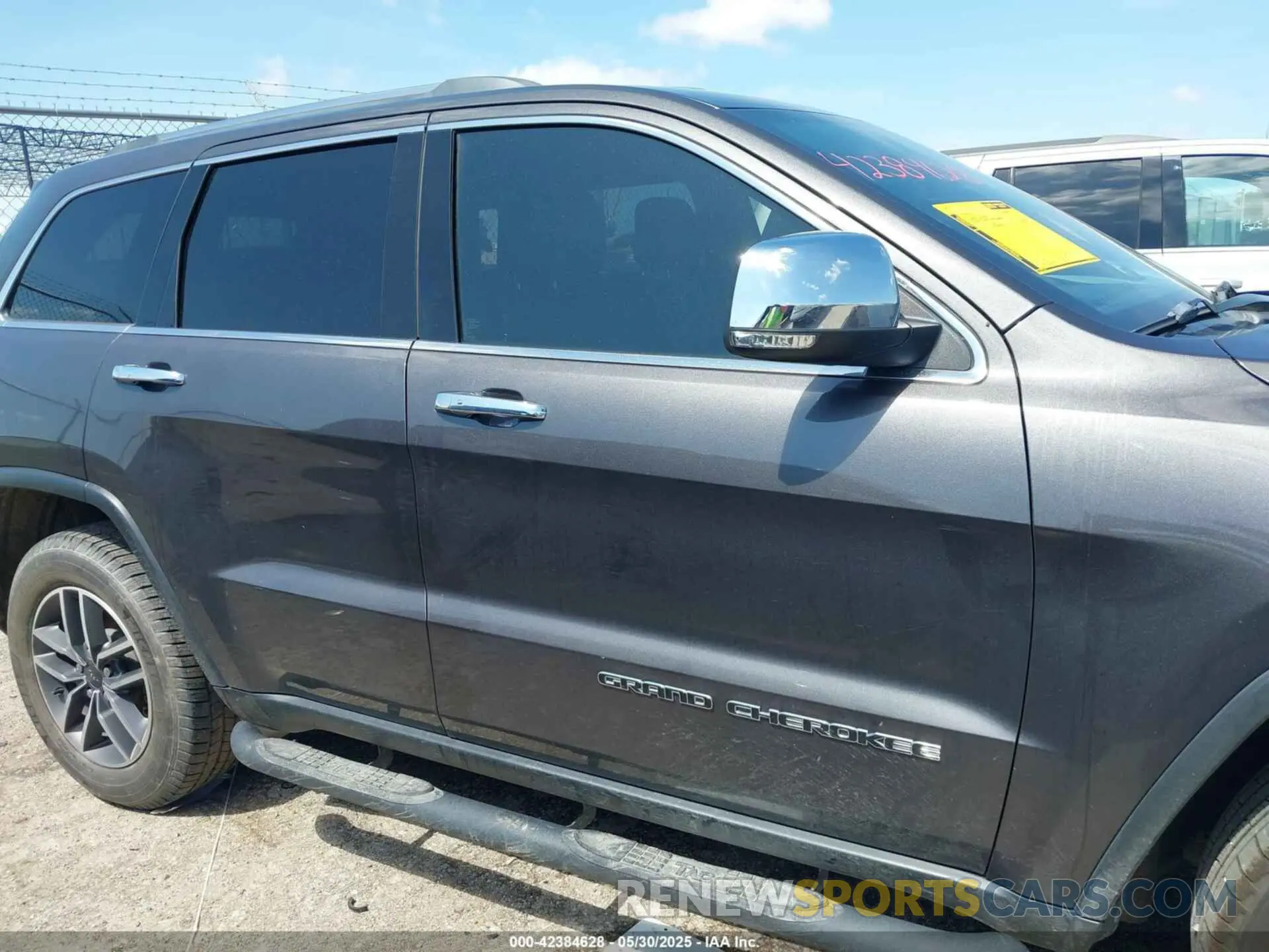 13 Photograph of a damaged car 1C4RJEBG2LC428747 JEEP GRAND CHEROKEE 2020