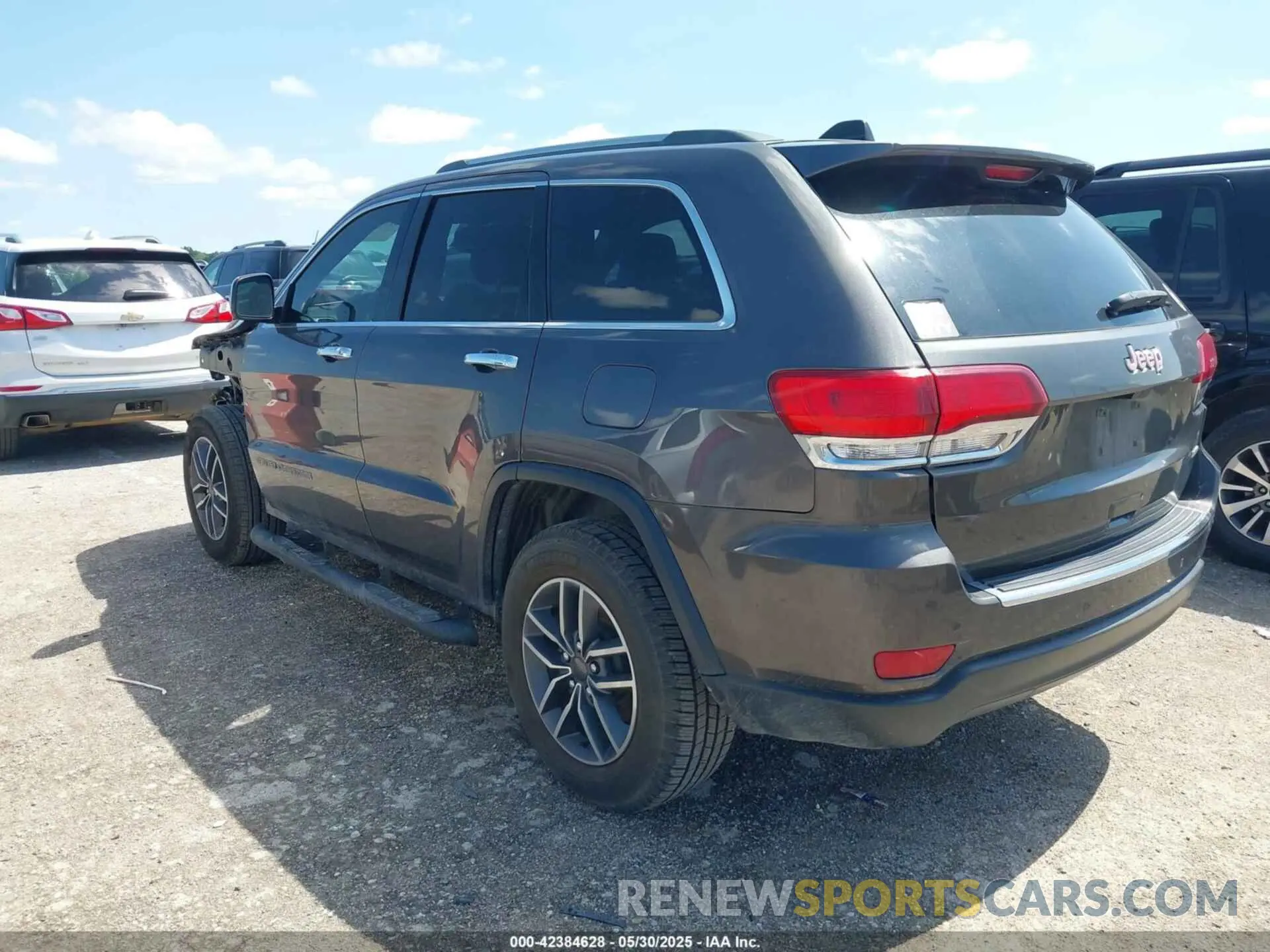 3 Photograph of a damaged car 1C4RJEBG2LC428747 JEEP GRAND CHEROKEE 2020