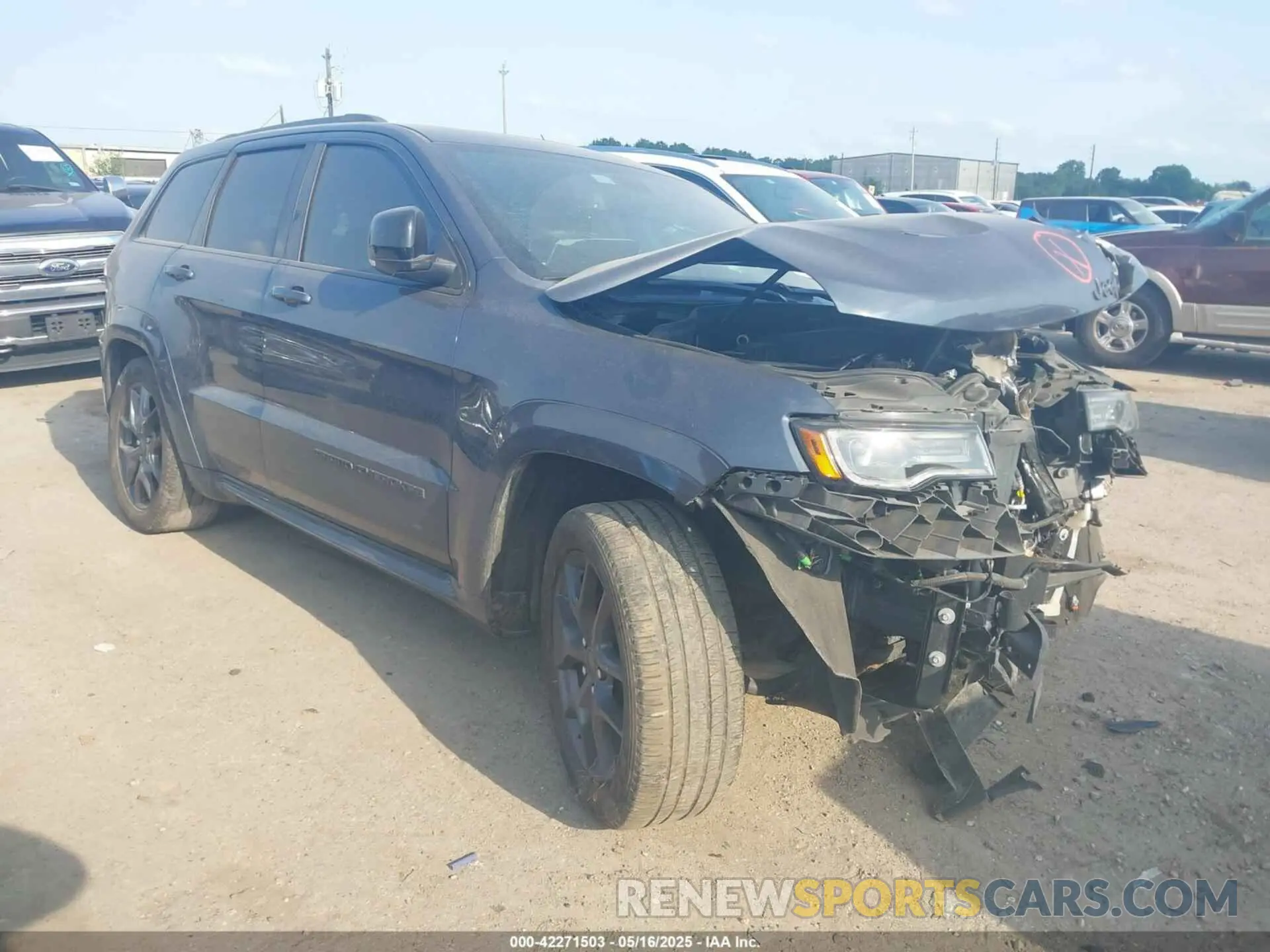 1 Photograph of a damaged car 1C4RJEBG3LC371068 JEEP GRAND CHEROKEE 2020