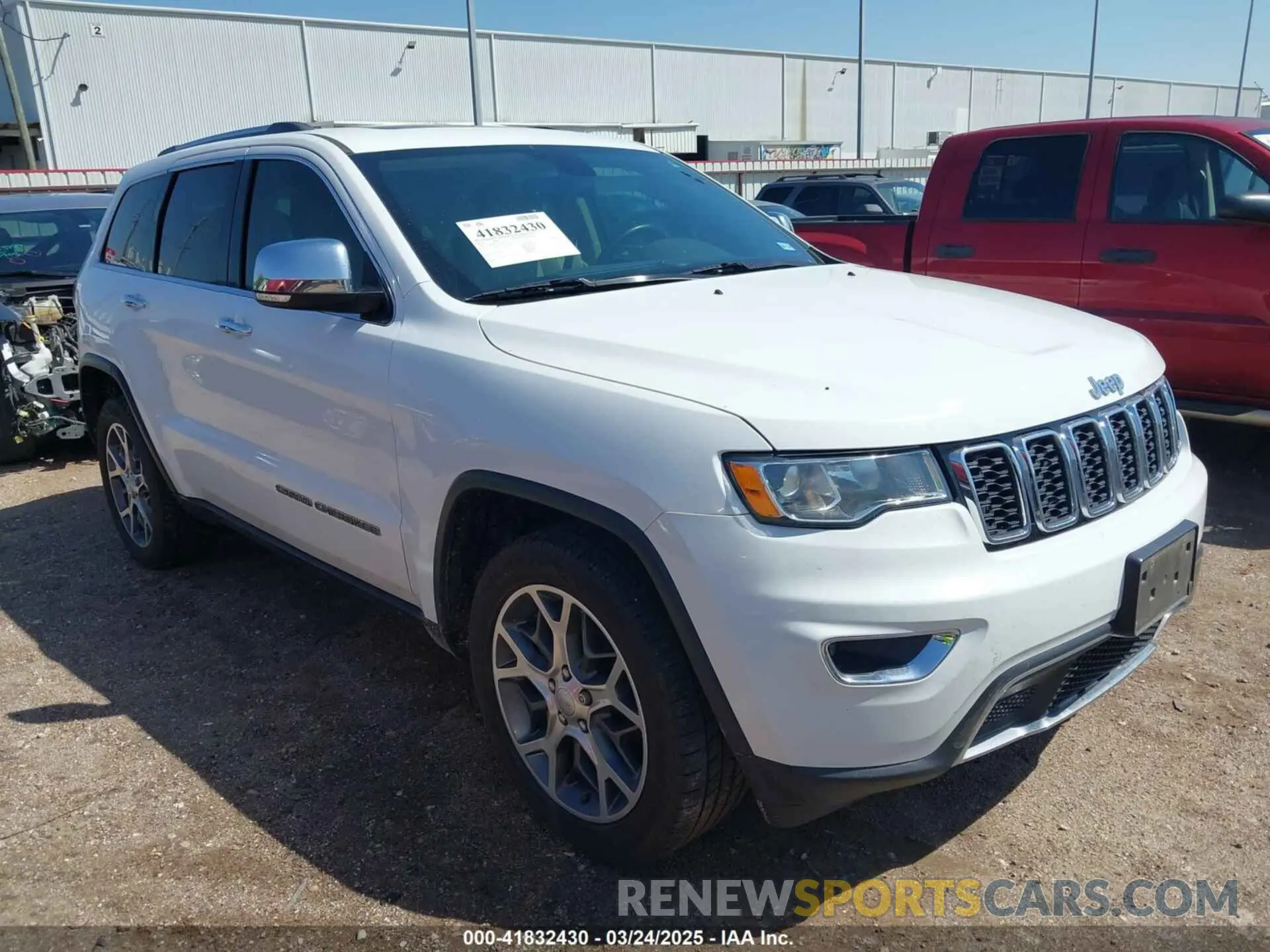 1 Photograph of a damaged car 1C4RJEBG3LC392194 JEEP GRAND CHEROKEE 2020