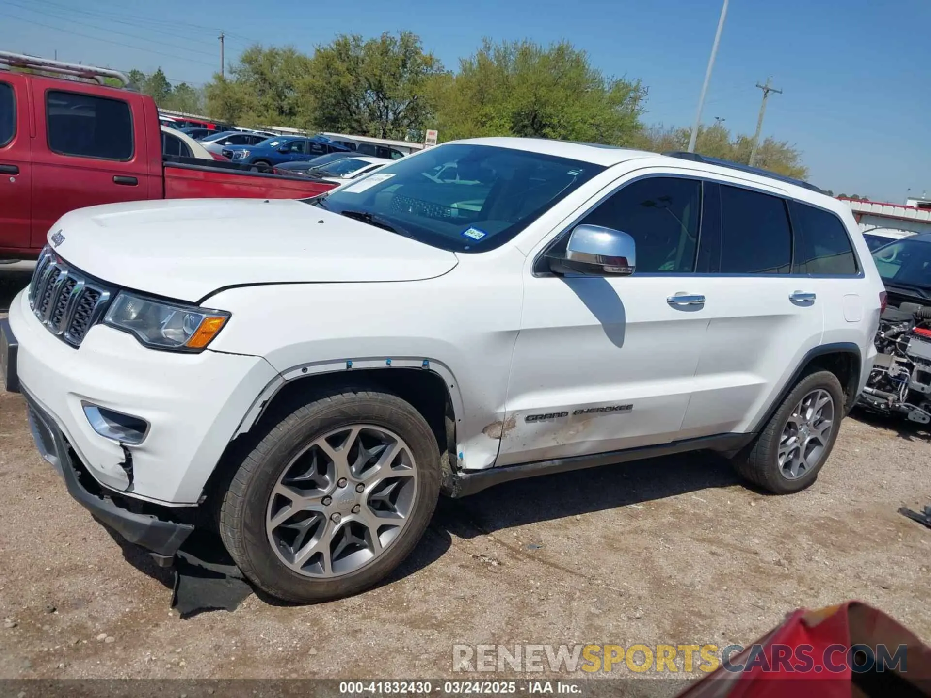 14 Photograph of a damaged car 1C4RJEBG3LC392194 JEEP GRAND CHEROKEE 2020