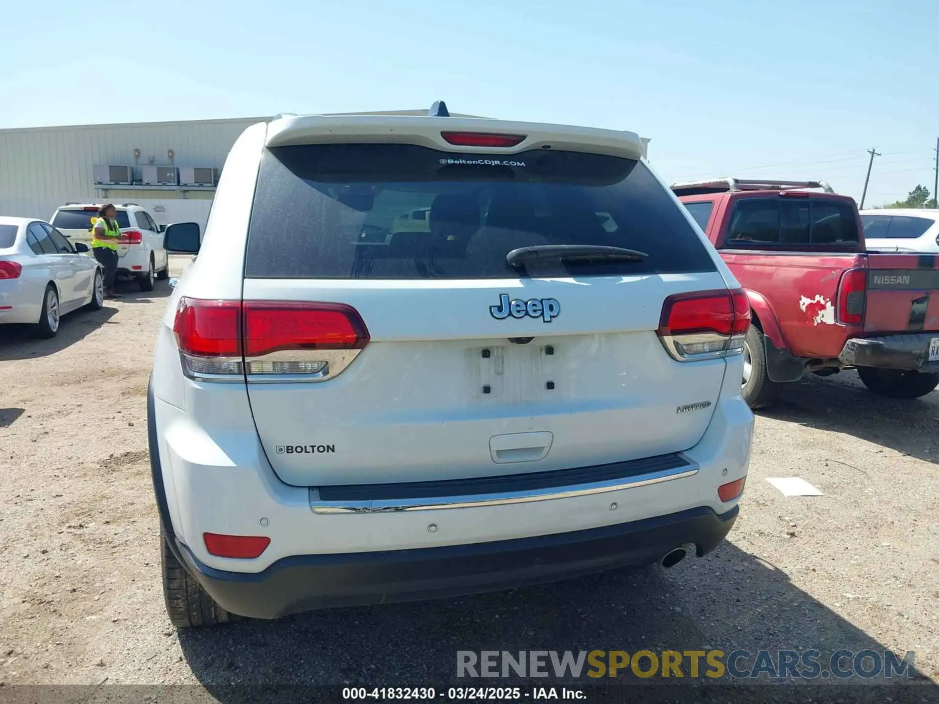 16 Photograph of a damaged car 1C4RJEBG3LC392194 JEEP GRAND CHEROKEE 2020