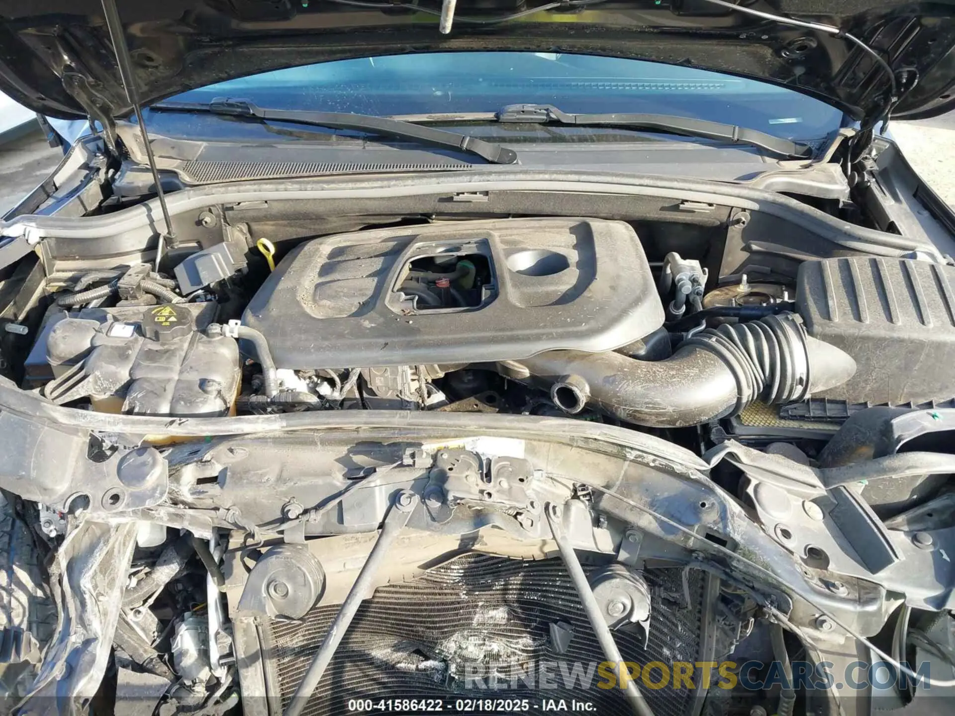 10 Photograph of a damaged car 1C4RJEBG4LC211992 JEEP GRAND CHEROKEE 2020