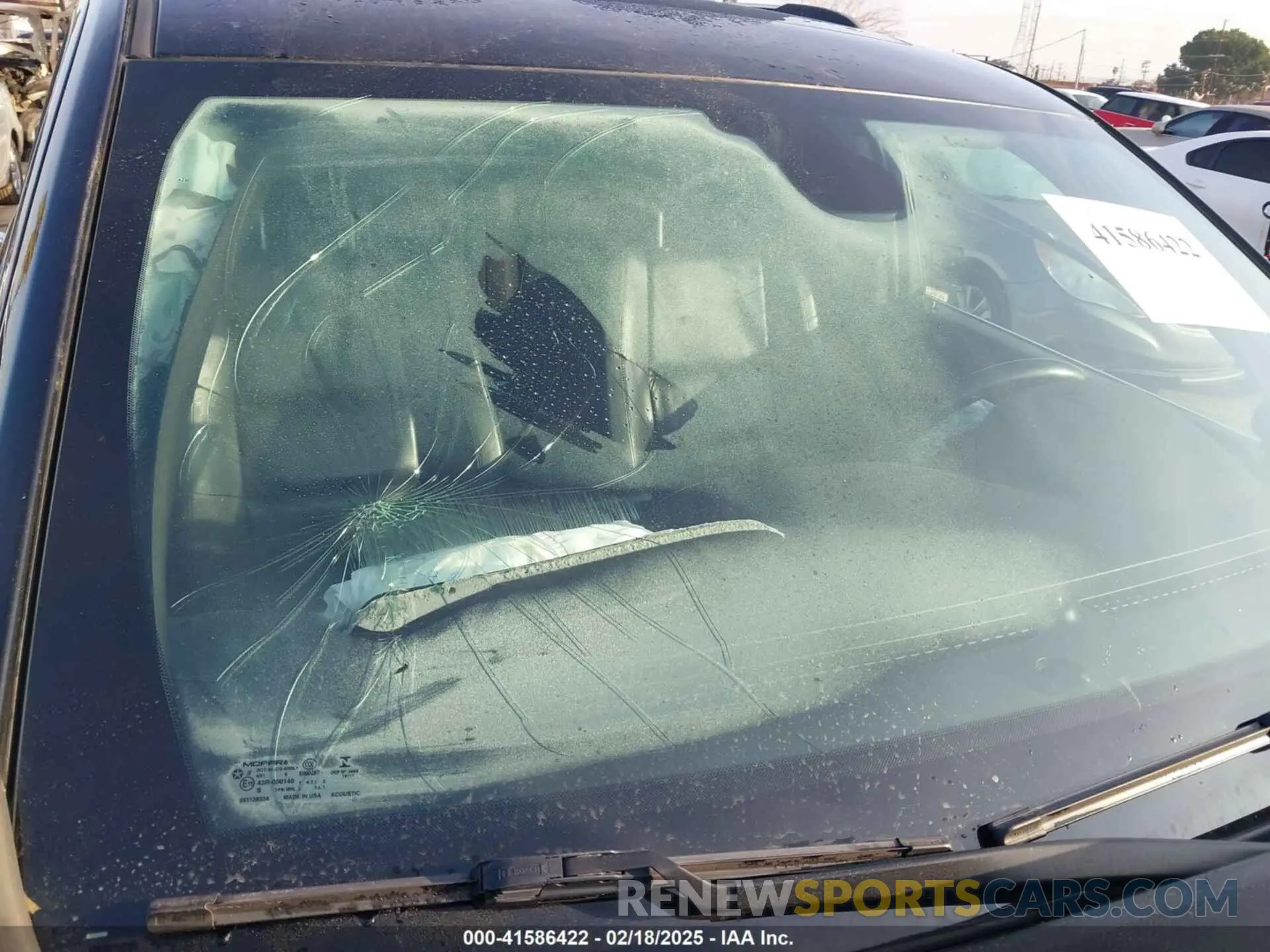 18 Photograph of a damaged car 1C4RJEBG4LC211992 JEEP GRAND CHEROKEE 2020