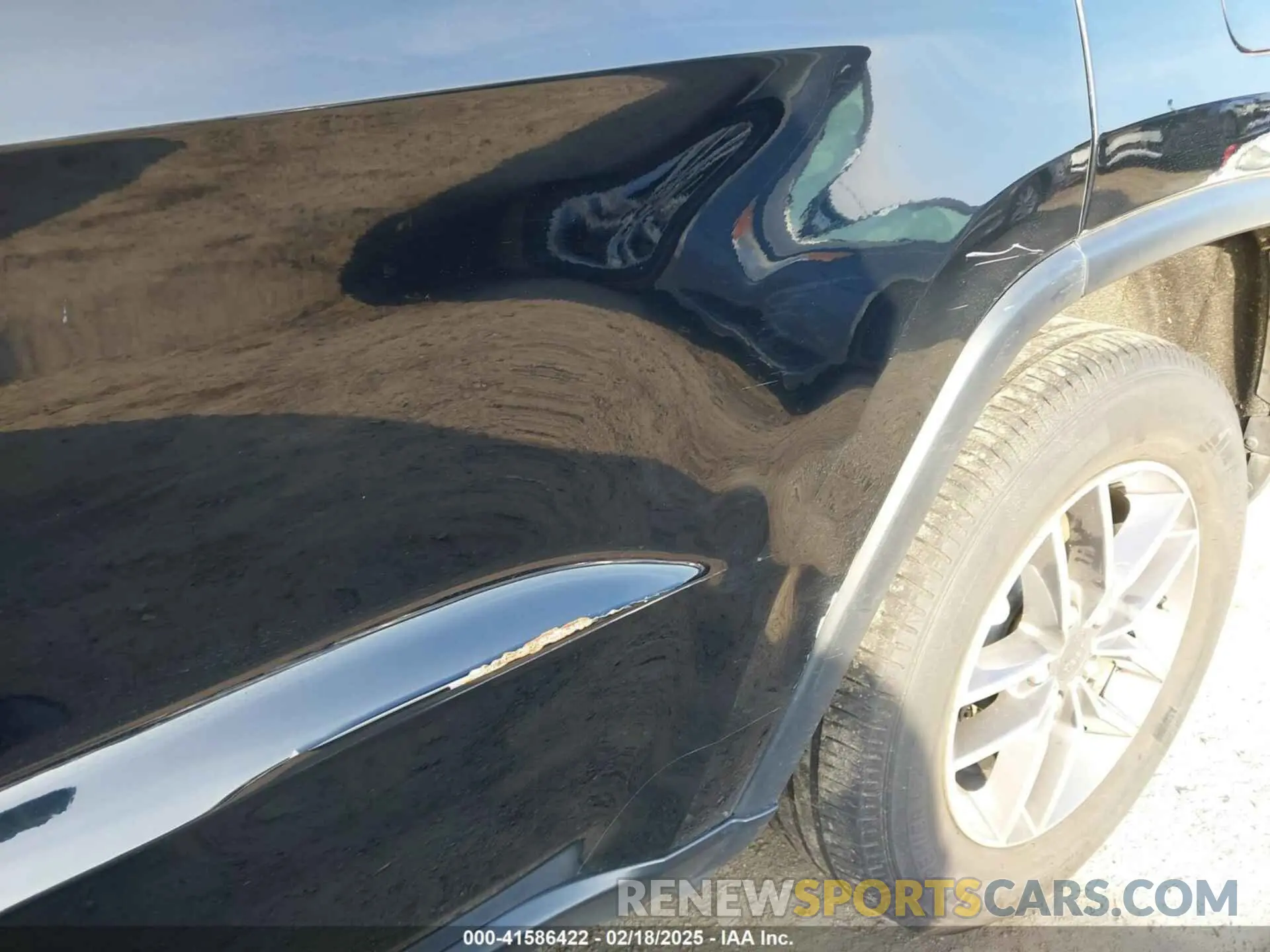 19 Photograph of a damaged car 1C4RJEBG4LC211992 JEEP GRAND CHEROKEE 2020
