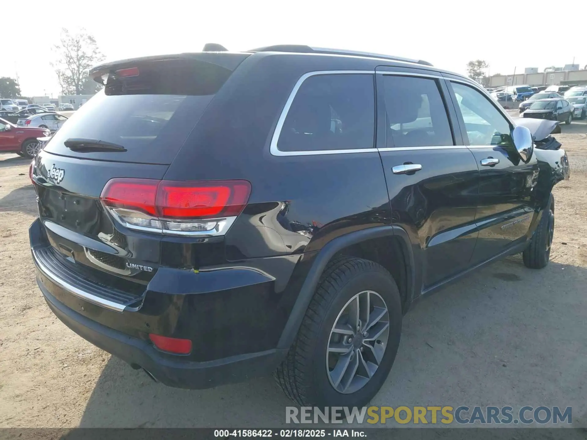 4 Photograph of a damaged car 1C4RJEBG4LC211992 JEEP GRAND CHEROKEE 2020