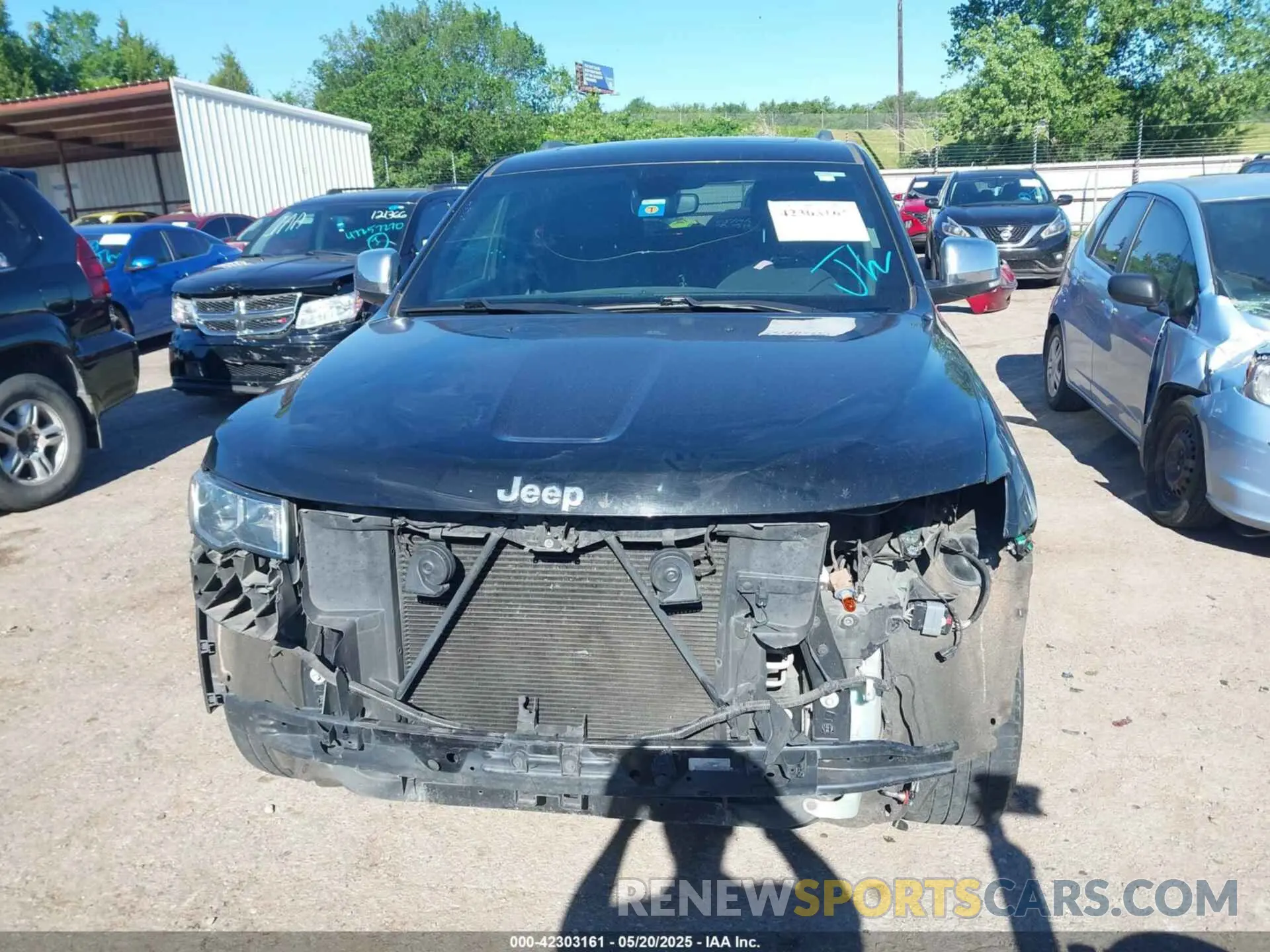 13 Photograph of a damaged car 1C4RJEBG8LC139999 JEEP GRAND CHEROKEE 2020