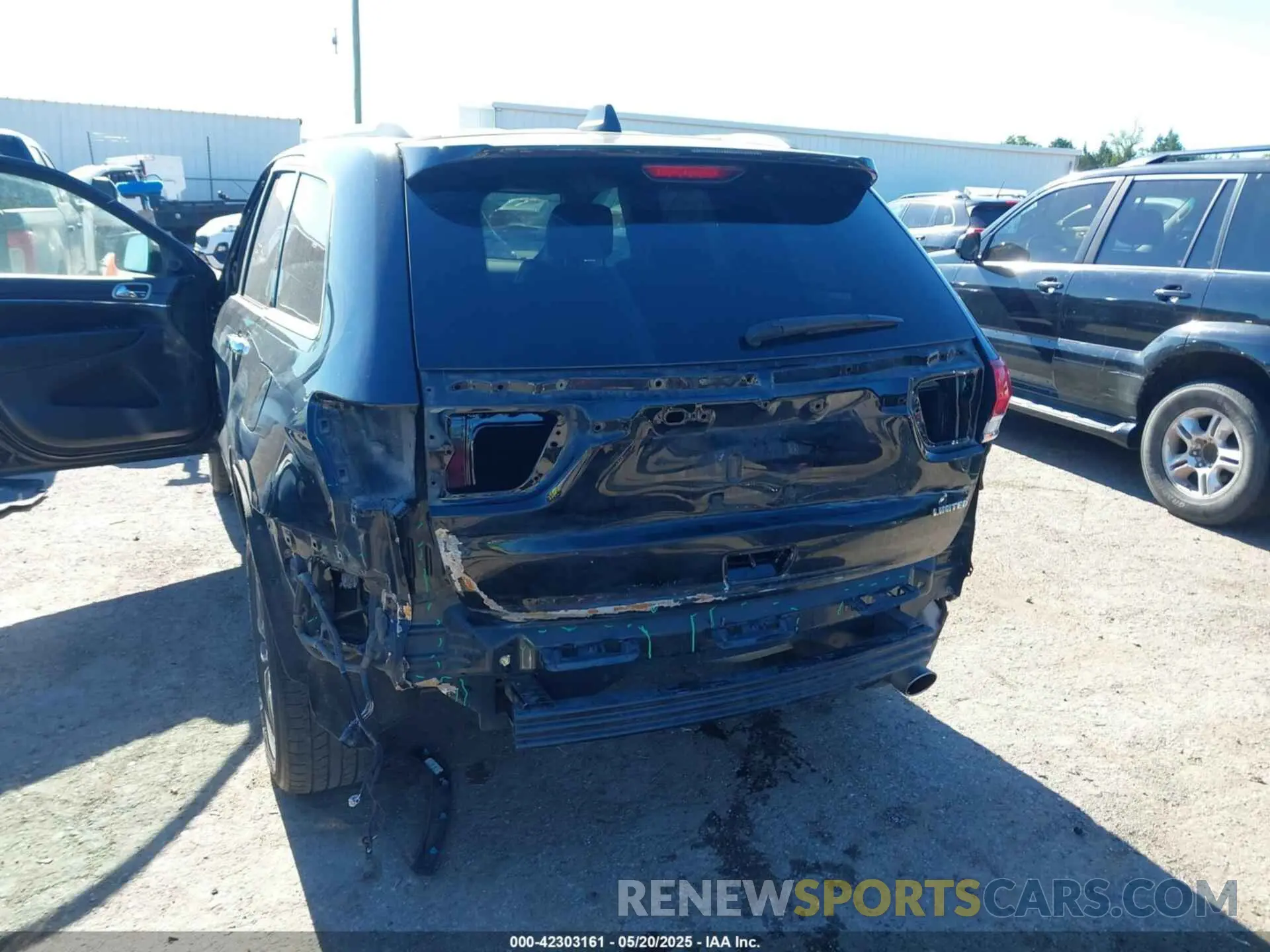 6 Photograph of a damaged car 1C4RJEBG8LC139999 JEEP GRAND CHEROKEE 2020