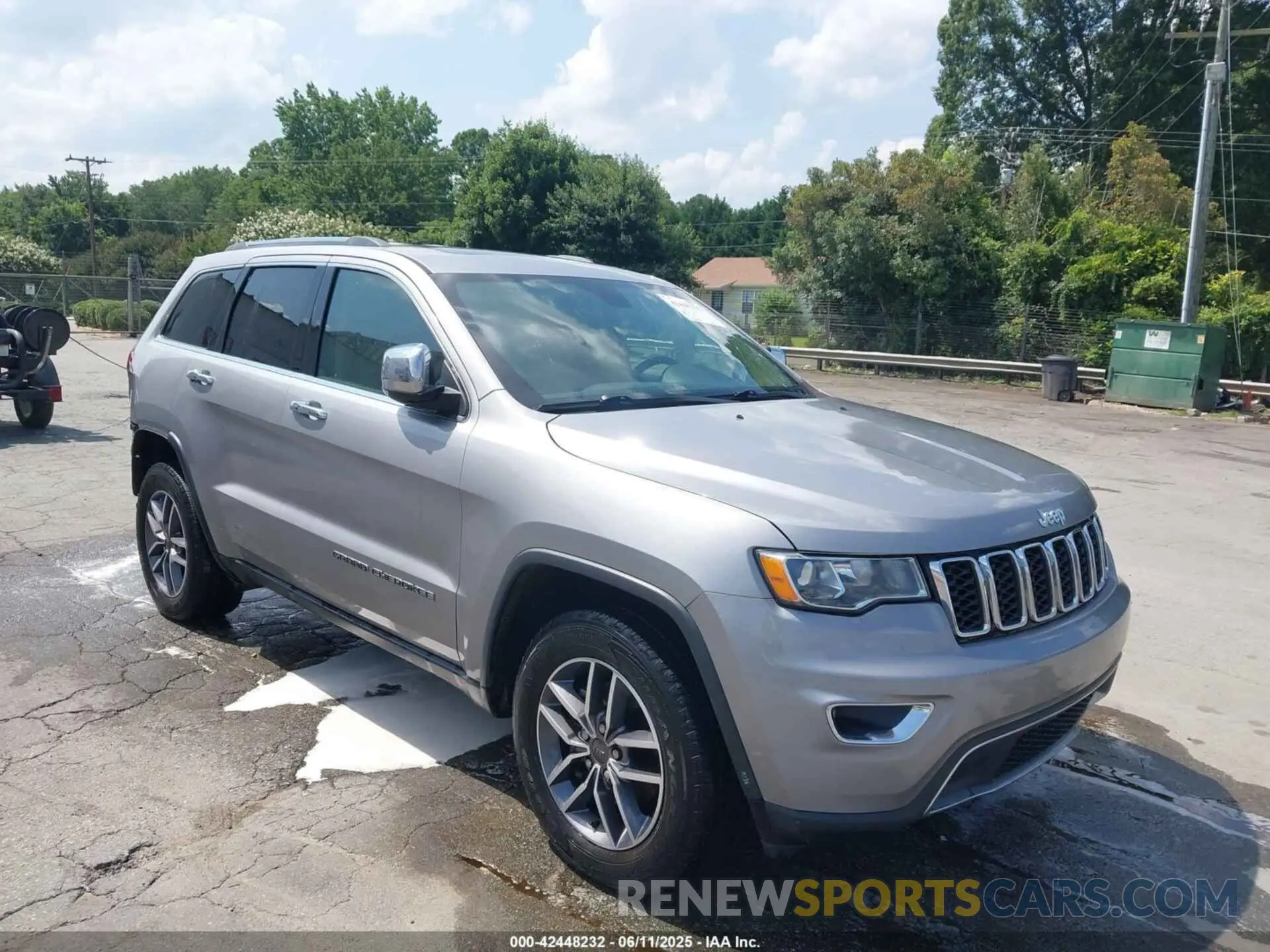 1 Photograph of a damaged car 1C4RJEBG9LC245524 JEEP GRAND CHEROKEE 2020