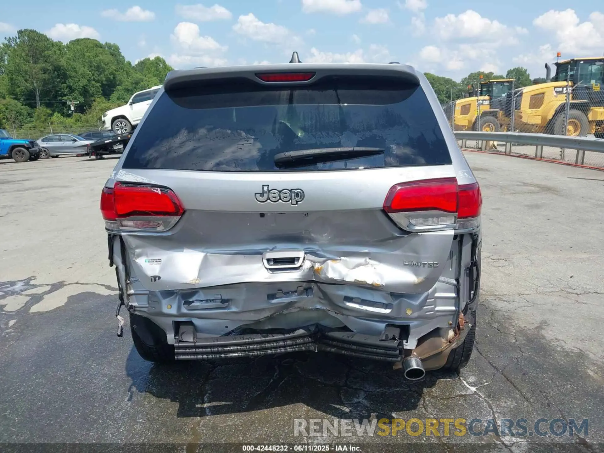6 Photograph of a damaged car 1C4RJEBG9LC245524 JEEP GRAND CHEROKEE 2020