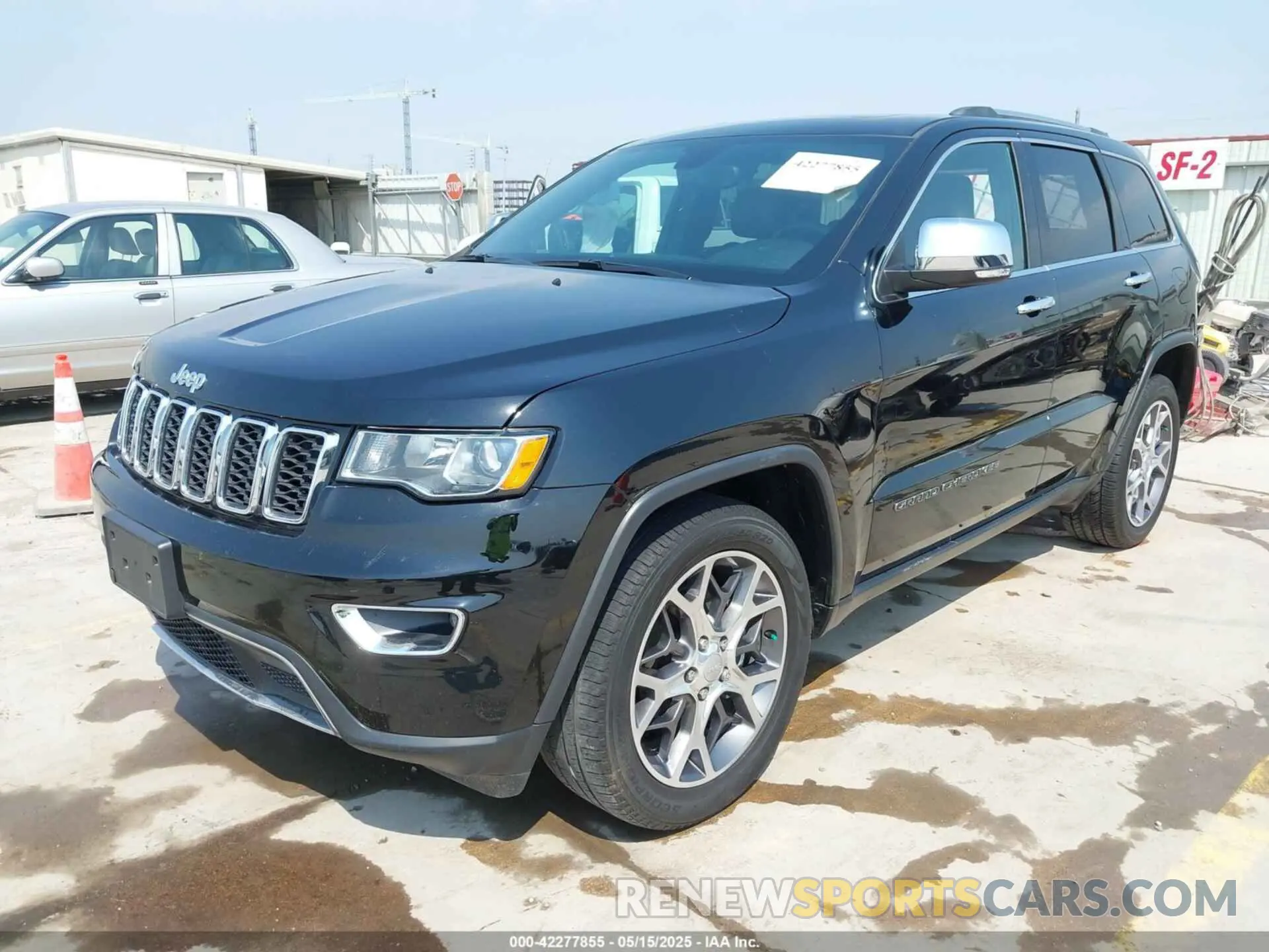 2 Photograph of a damaged car 1C4RJEBG9LC428549 JEEP GRAND CHEROKEE 2020