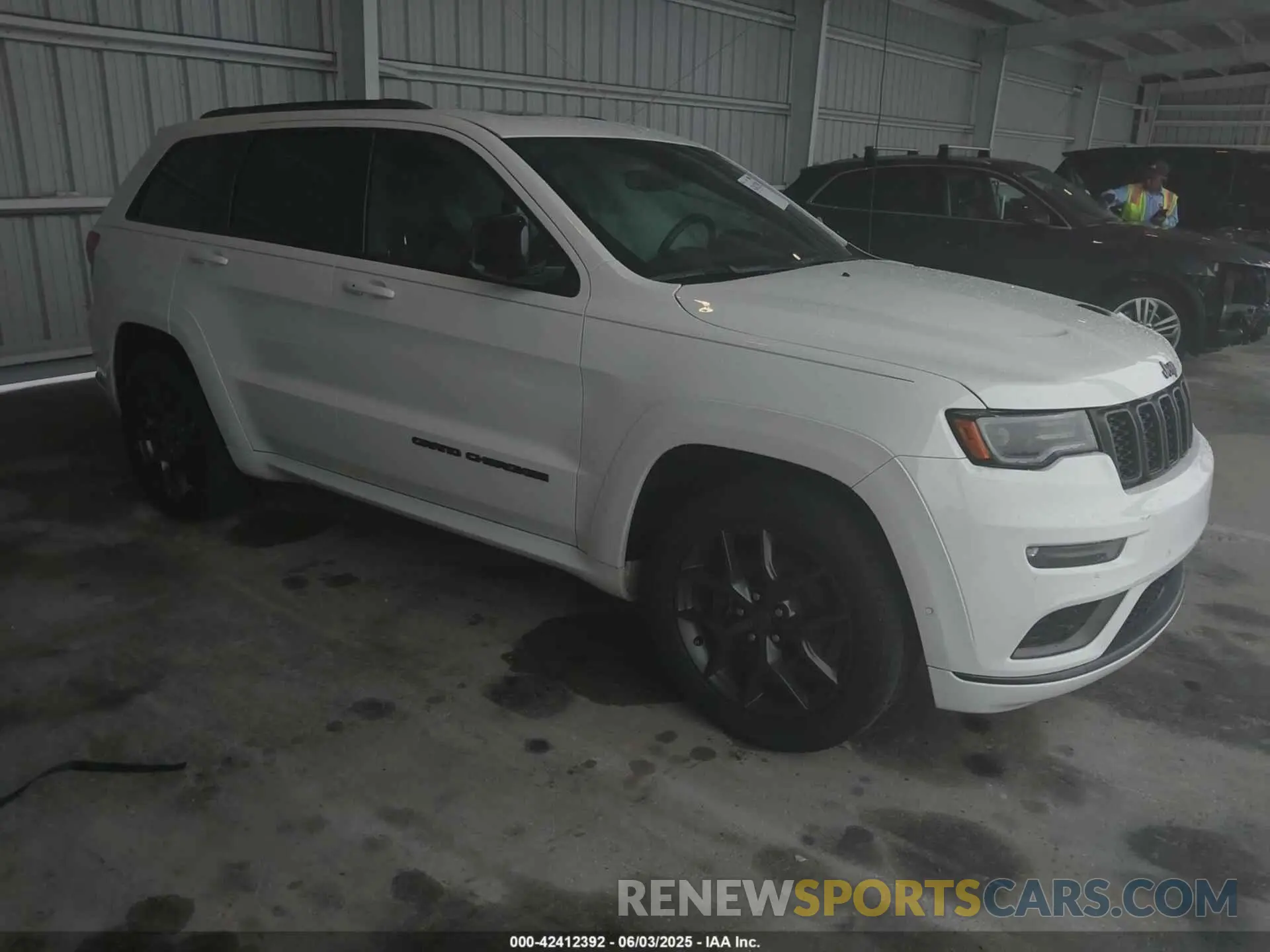 1 Photograph of a damaged car 1C4RJEBGXLC113663 JEEP GRAND CHEROKEE 2020