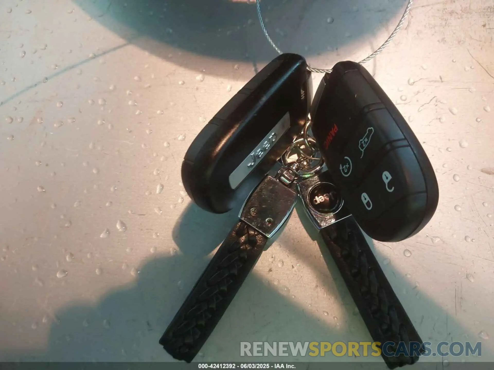 11 Photograph of a damaged car 1C4RJEBGXLC113663 JEEP GRAND CHEROKEE 2020