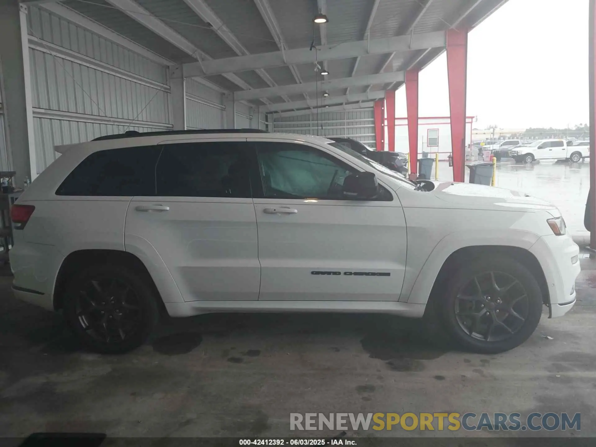 14 Photograph of a damaged car 1C4RJEBGXLC113663 JEEP GRAND CHEROKEE 2020