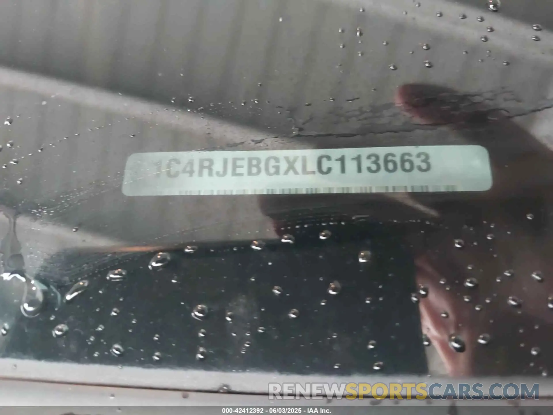 9 Photograph of a damaged car 1C4RJEBGXLC113663 JEEP GRAND CHEROKEE 2020