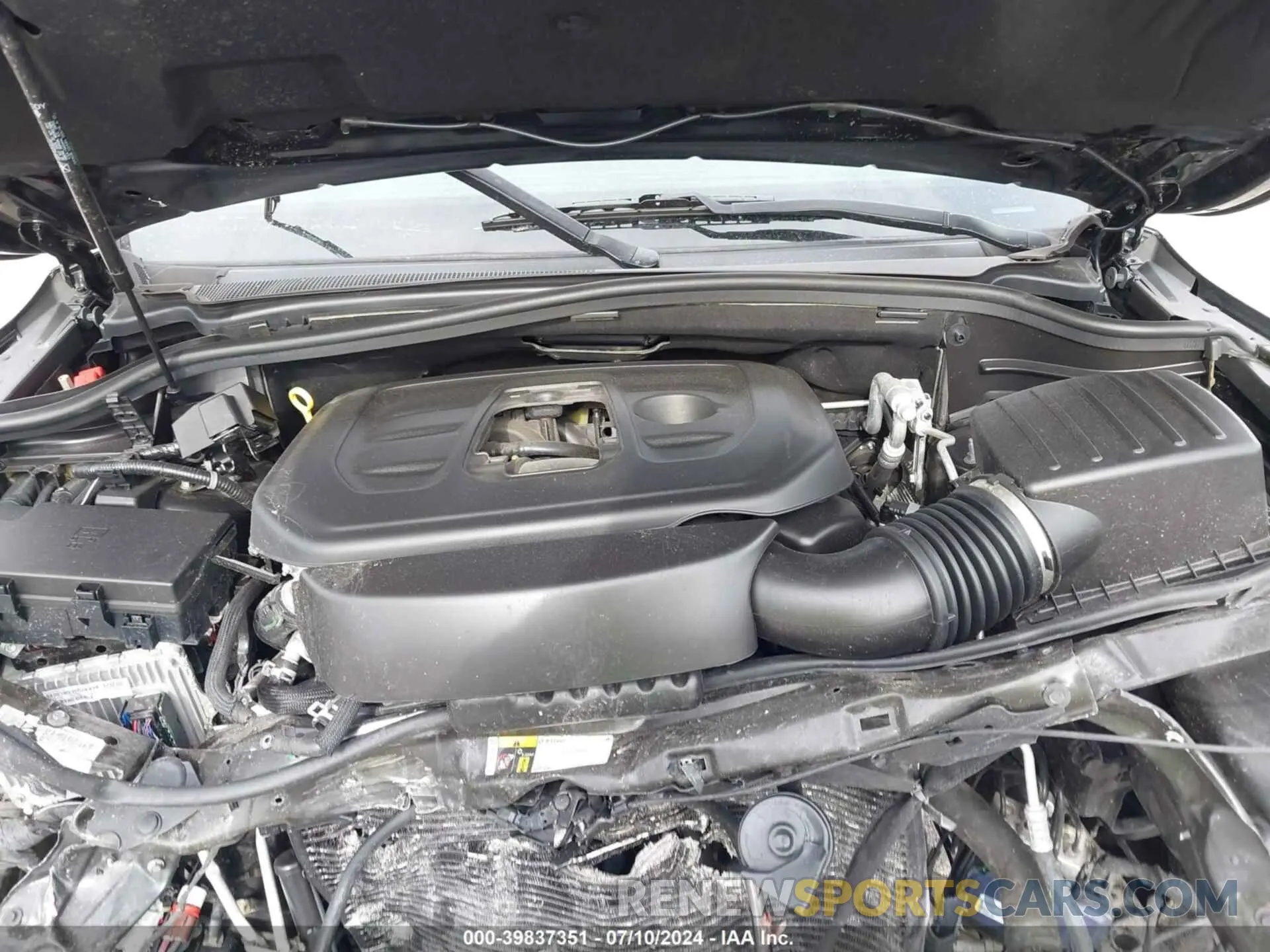 10 Photograph of a damaged car 1C4RJEBGXLC160983 JEEP GRAND CHEROKEE 2020