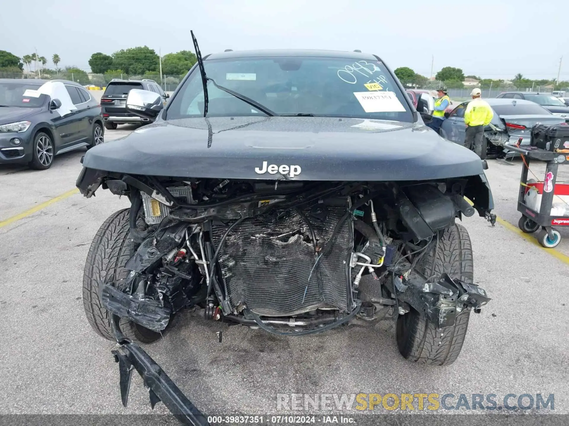 12 Photograph of a damaged car 1C4RJEBGXLC160983 JEEP GRAND CHEROKEE 2020