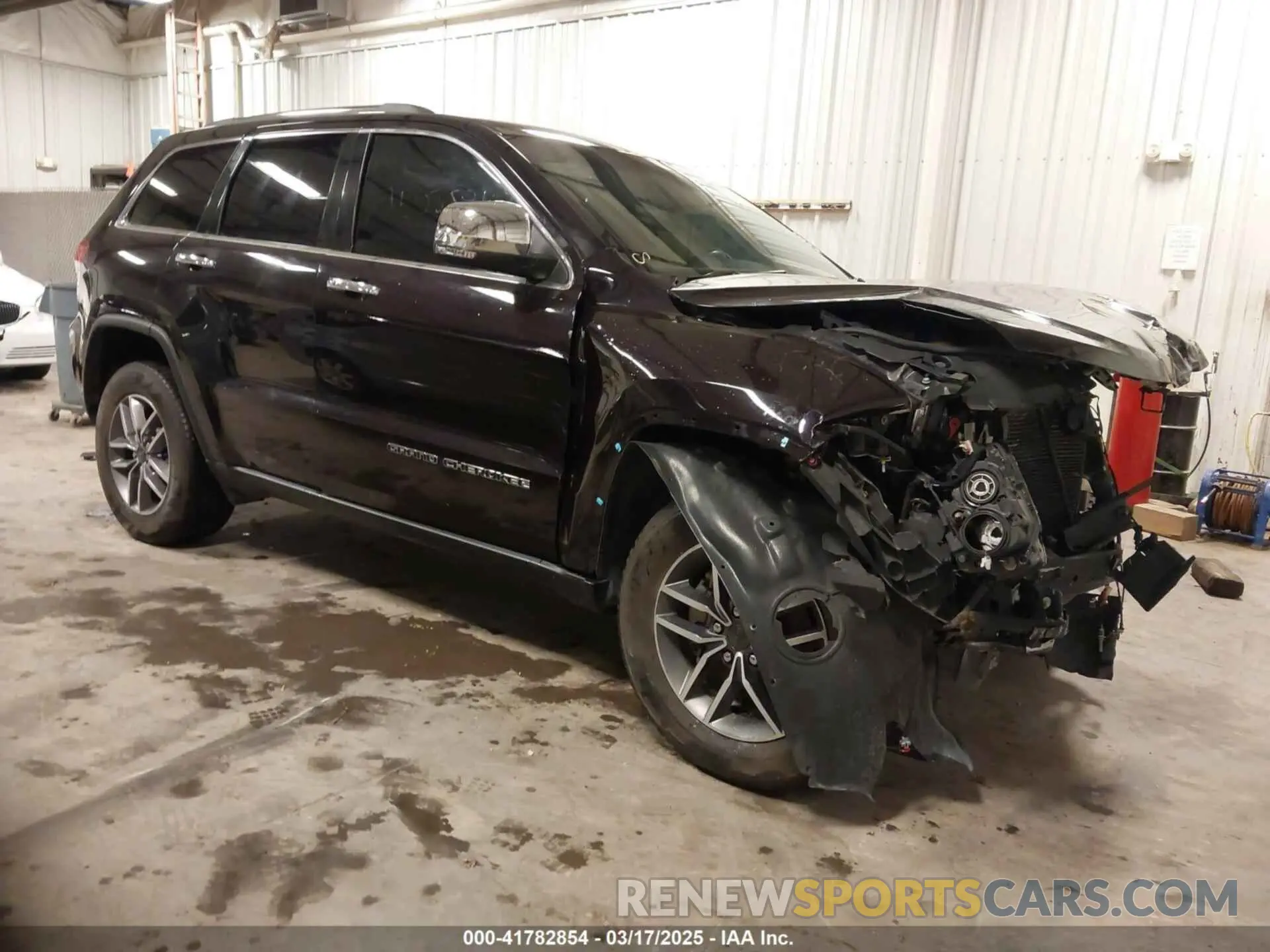 1 Photograph of a damaged car 1C4RJEBGXLC300739 JEEP GRAND CHEROKEE 2020