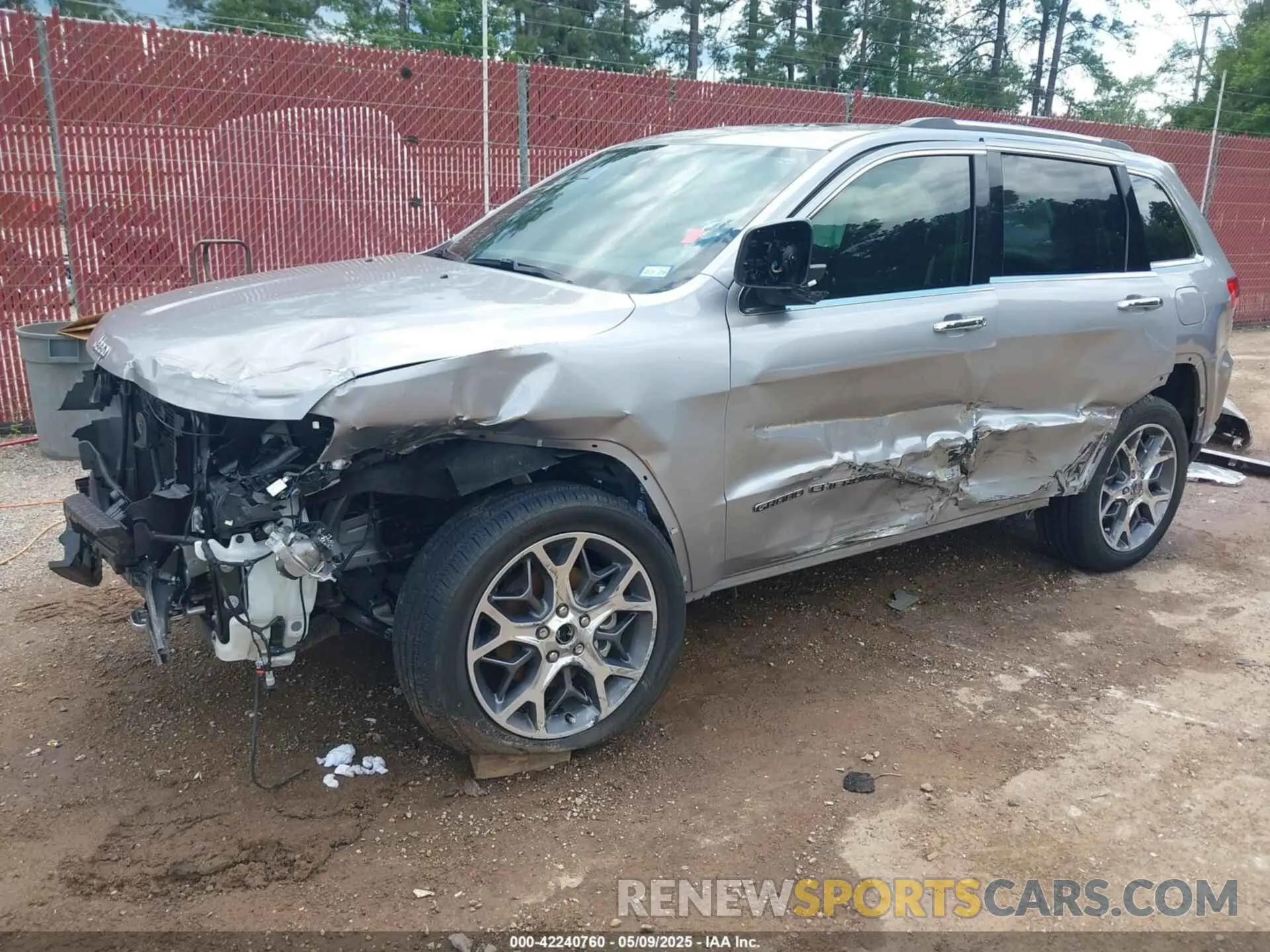 2 Photograph of a damaged car 1C4RJECG2LC140077 JEEP GRAND CHEROKEE 2020