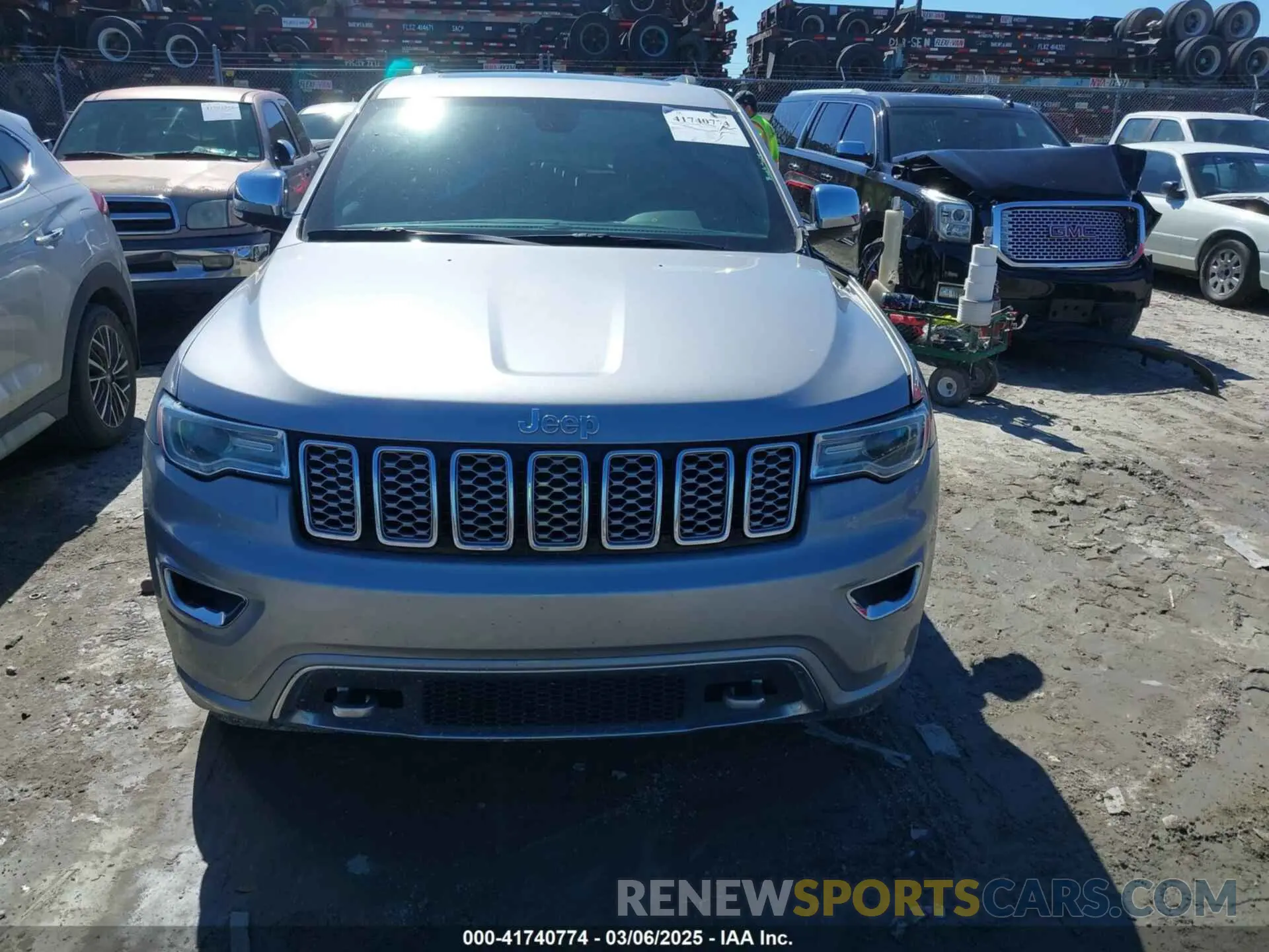 12 Photograph of a damaged car 1C4RJECG6LC129096 JEEP GRAND CHEROKEE 2020